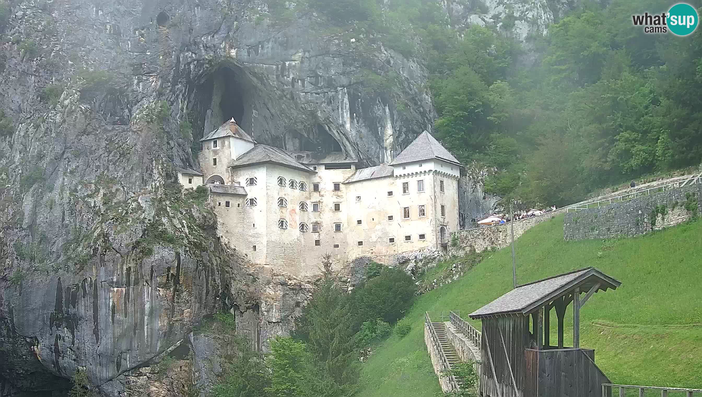 Live Webcam Höhlenburg Predjama – Postojna – Slowenien