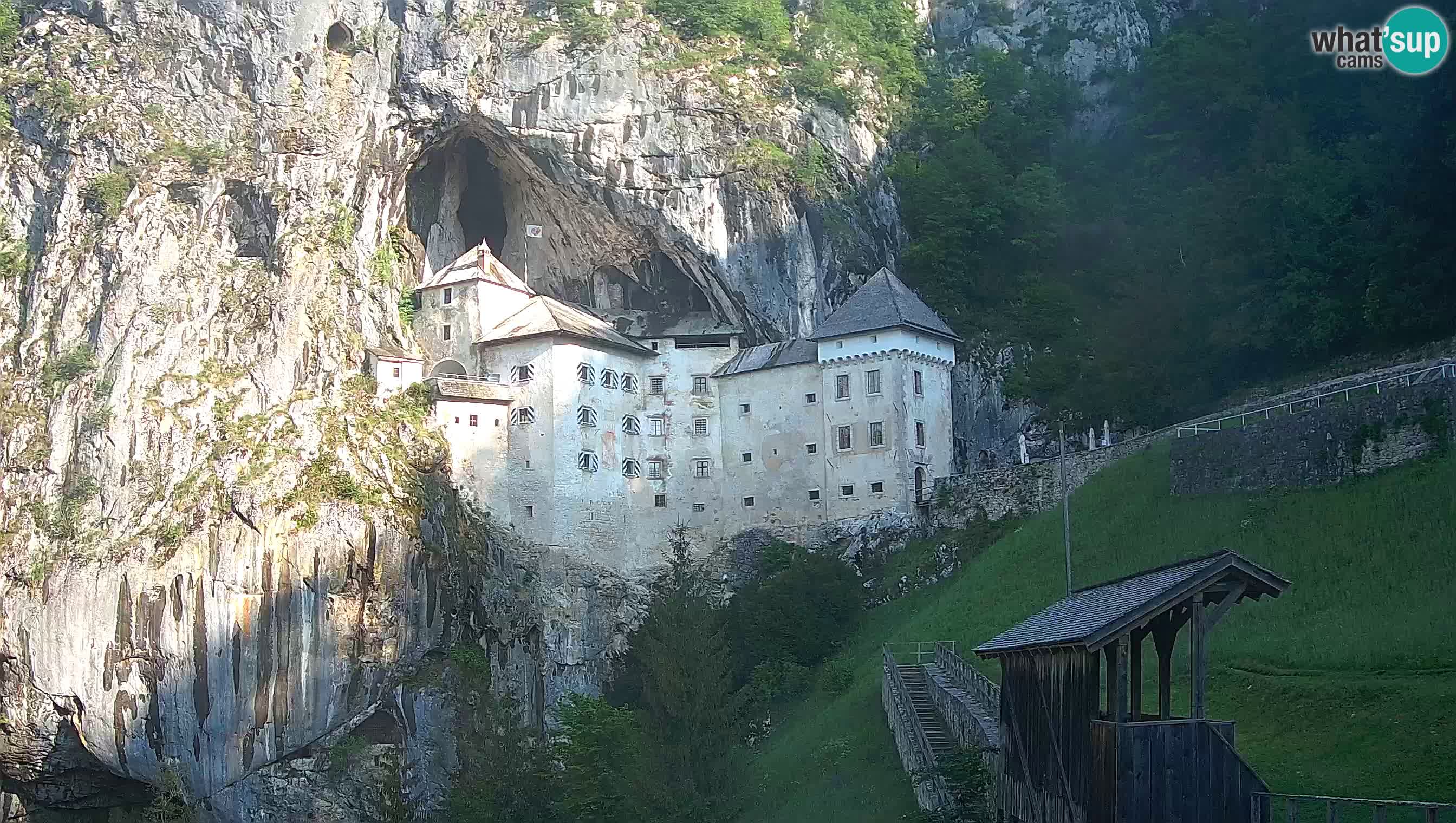 Live Webcam Grad Predjama – Château de Predjama – Postojna – Slovénie