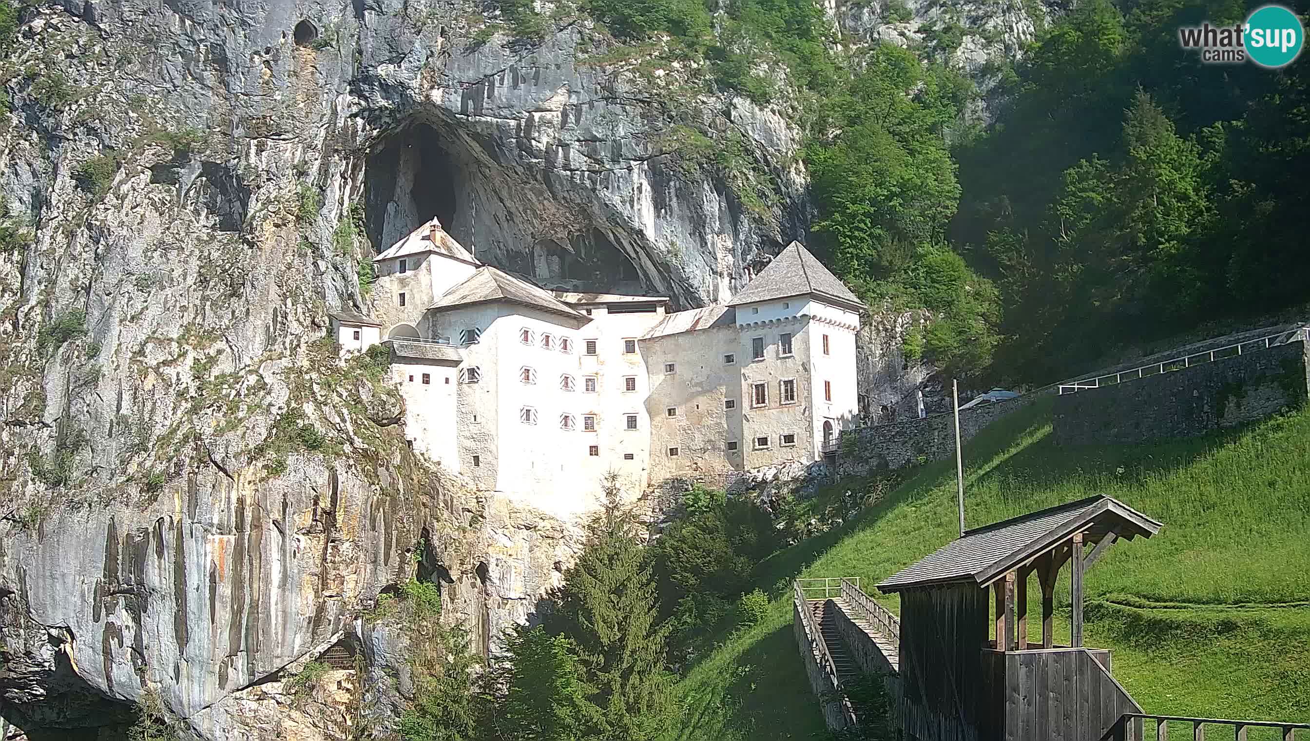 Live Webcam Höhlenburg Predjama – Postojna – Slowenien
