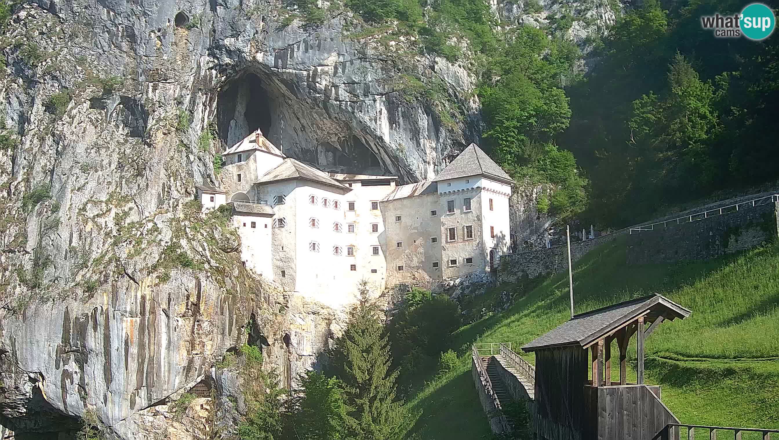 Live Webcam Grad Predjama – Château de Predjama – Postojna – Slovénie