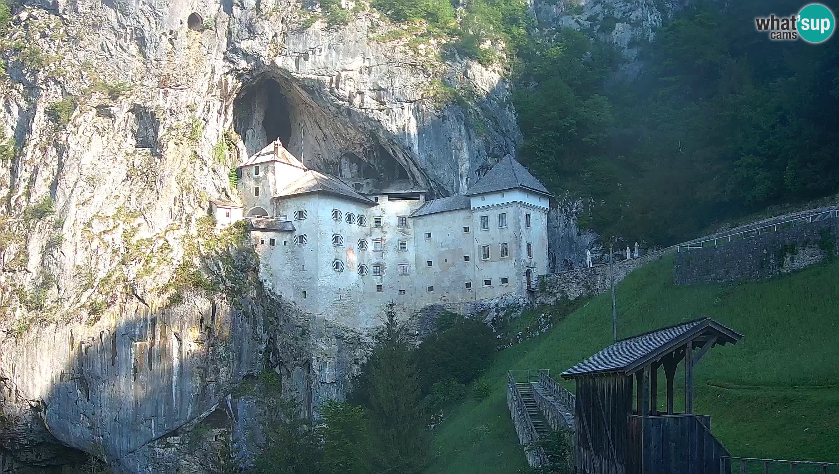 Web kamera Predjamski dvorac – Postojna – Slovenija