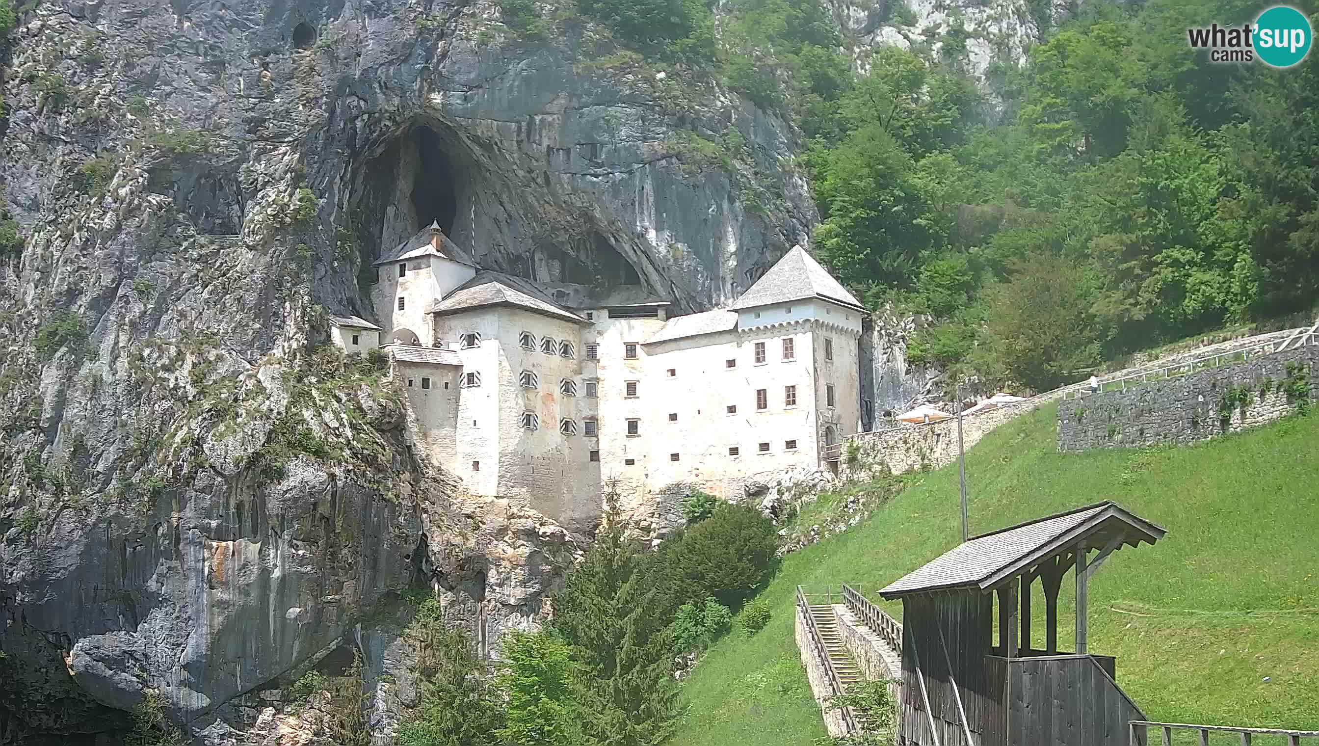 Live Webcam Grad Predjama – Château de Predjama – Postojna – Slovénie