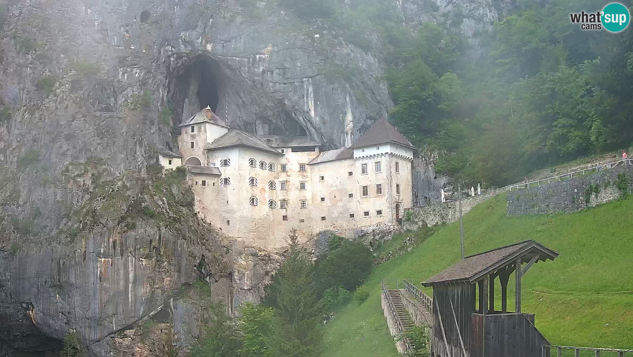 Live Webcam Grad Predjama – Château de Predjama – Postojna – Slovénie