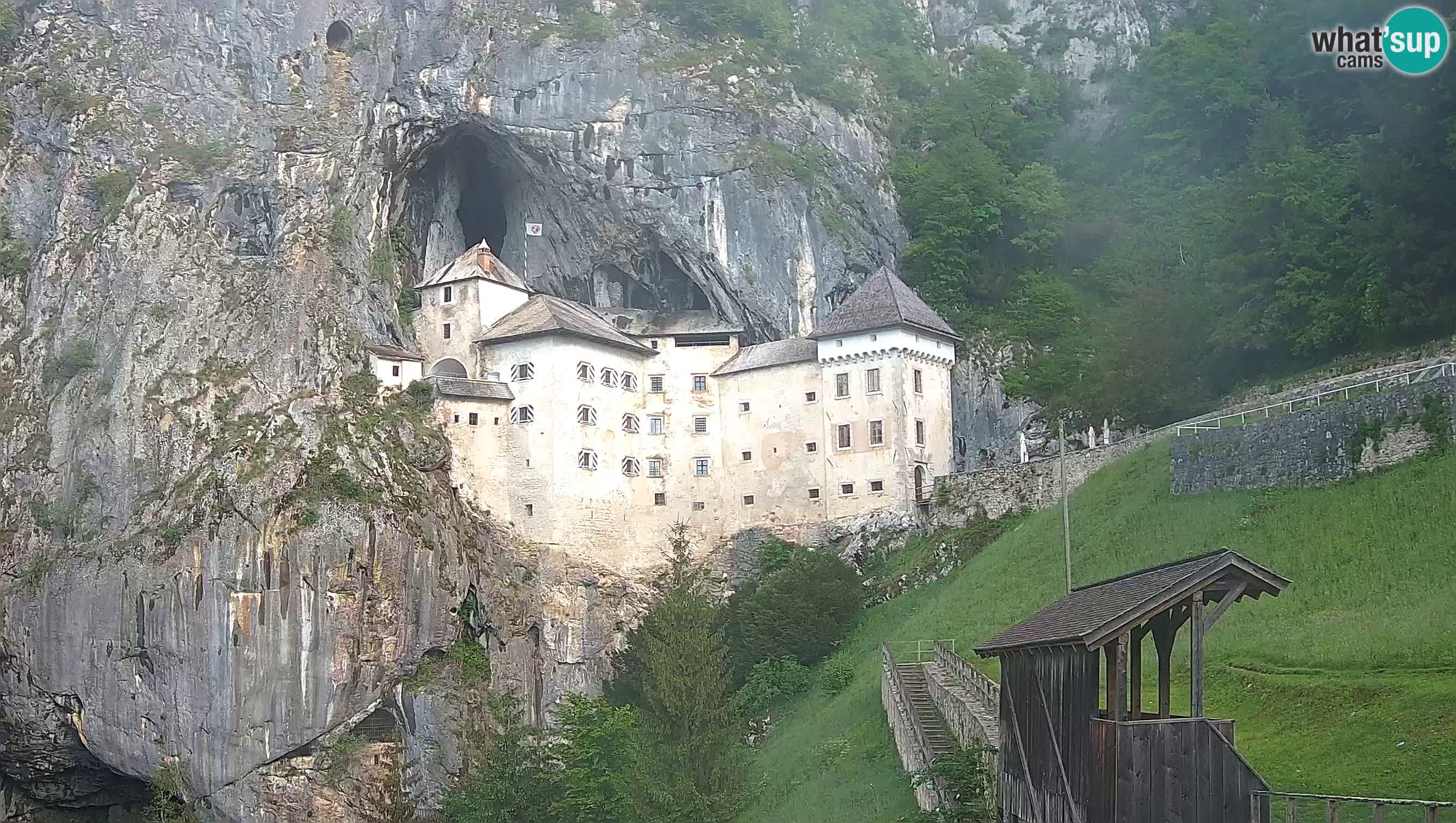 Live Webcam Höhlenburg Predjama – Postojna – Slowenien