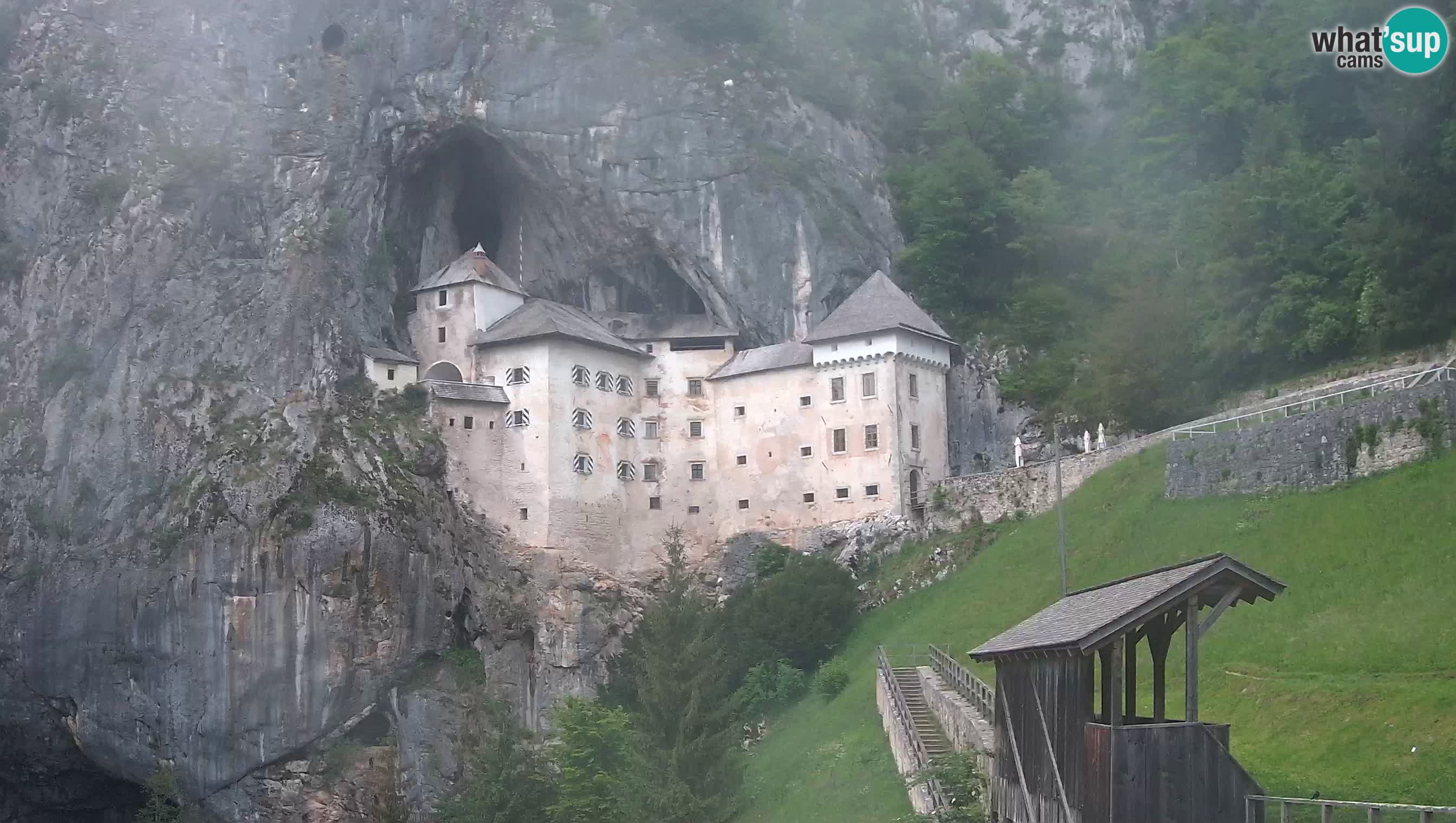 Web kamera Predjamski dvorac – Postojna – Slovenija