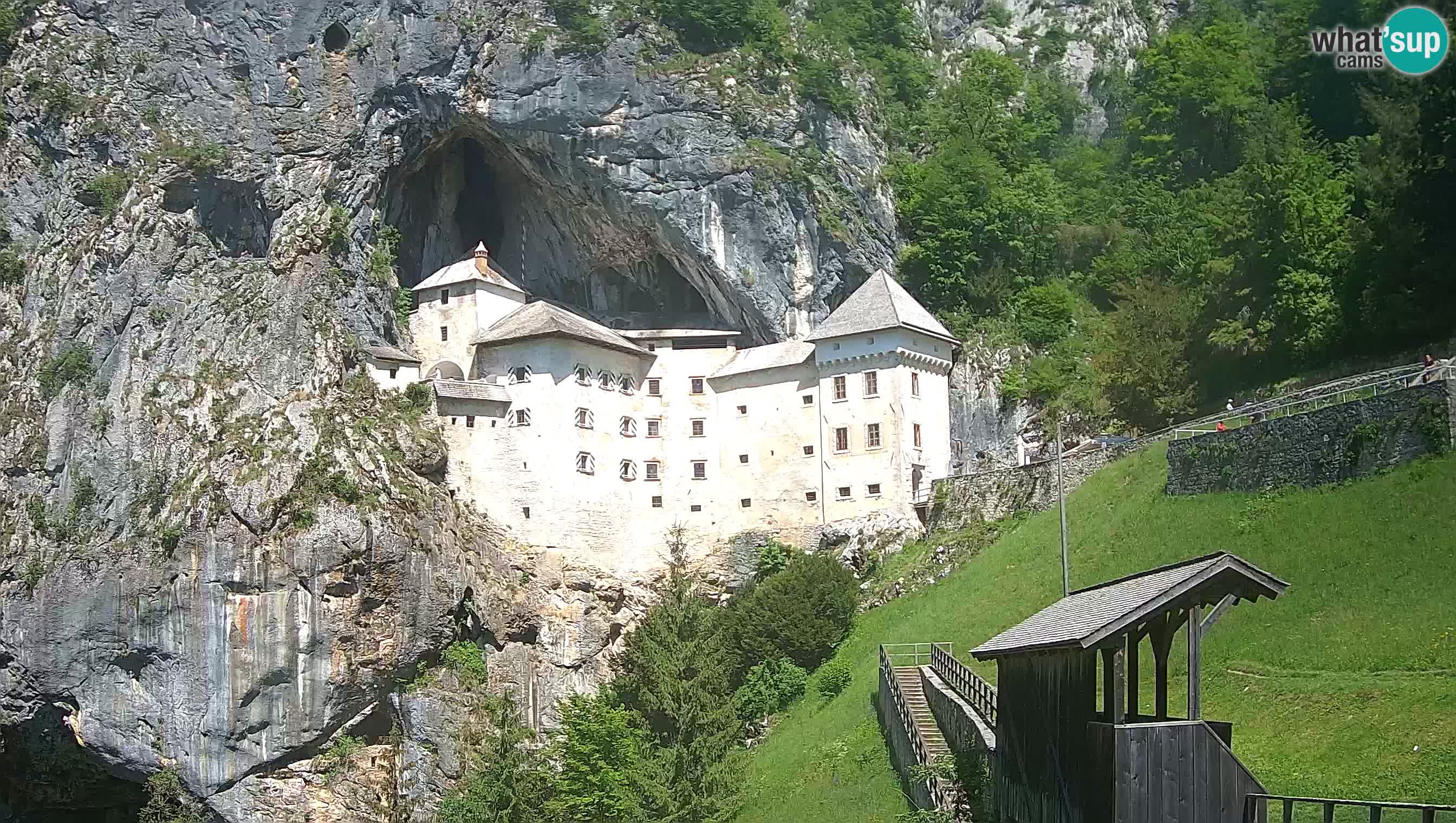 Live Webcam Höhlenburg Predjama – Postojna – Slowenien