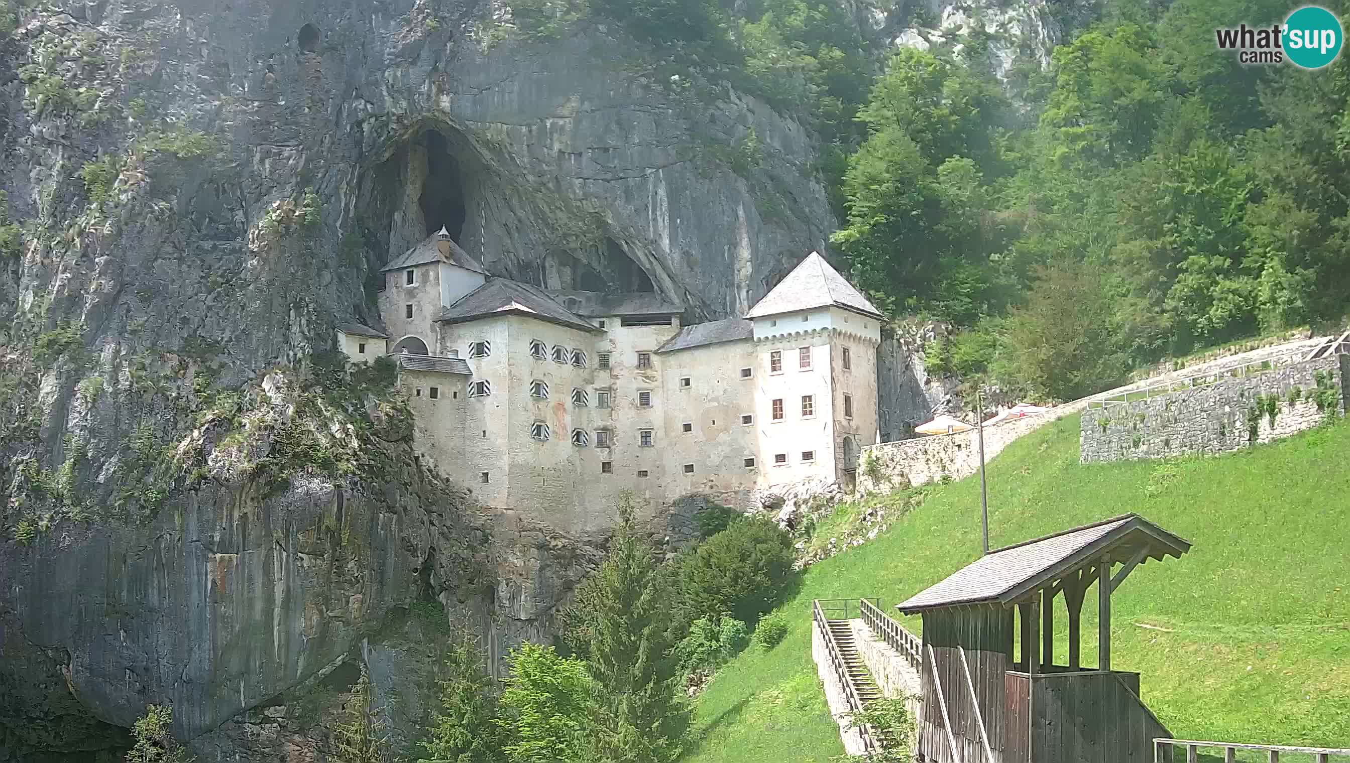 Live Webcam Grad Predjama – Château de Predjama – Postojna – Slovénie