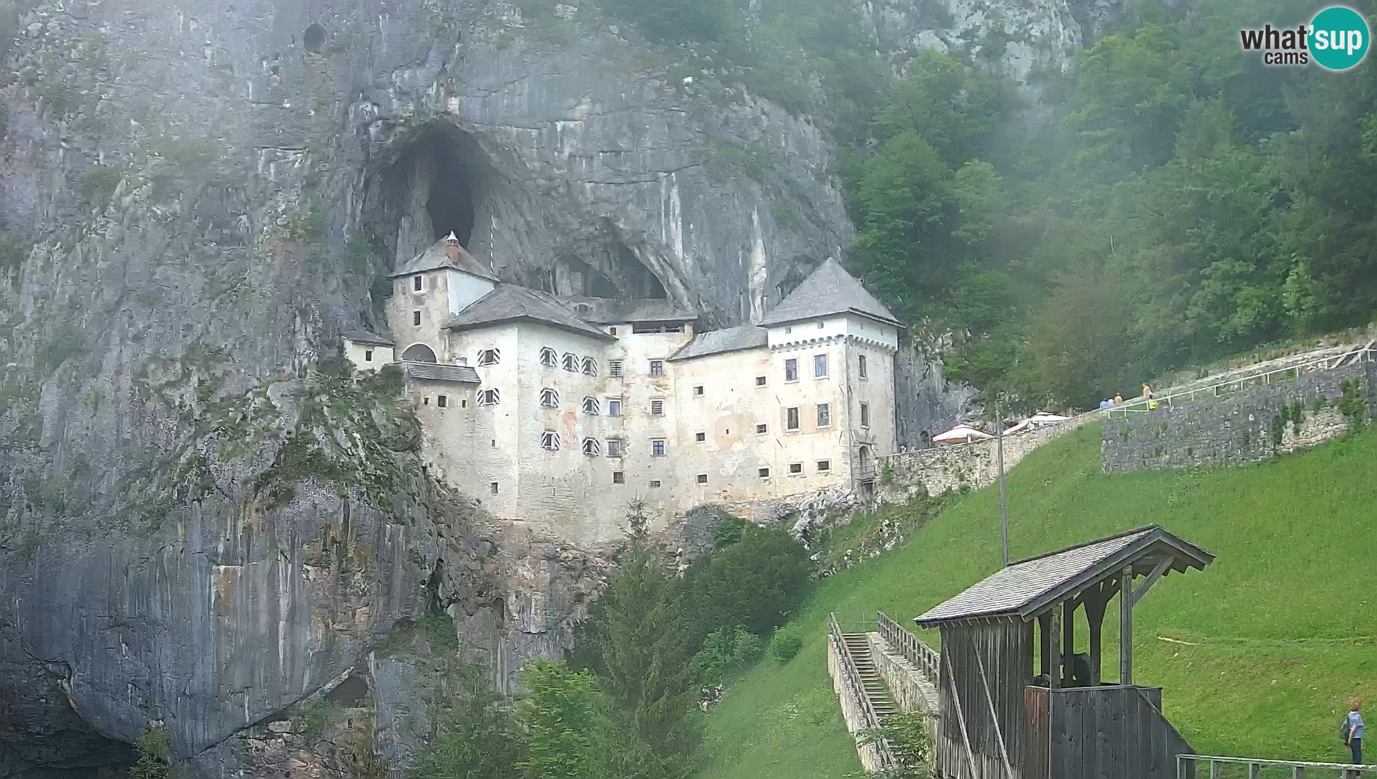 Live Webcam Grad Predjama – Château de Predjama – Postojna – Slovénie