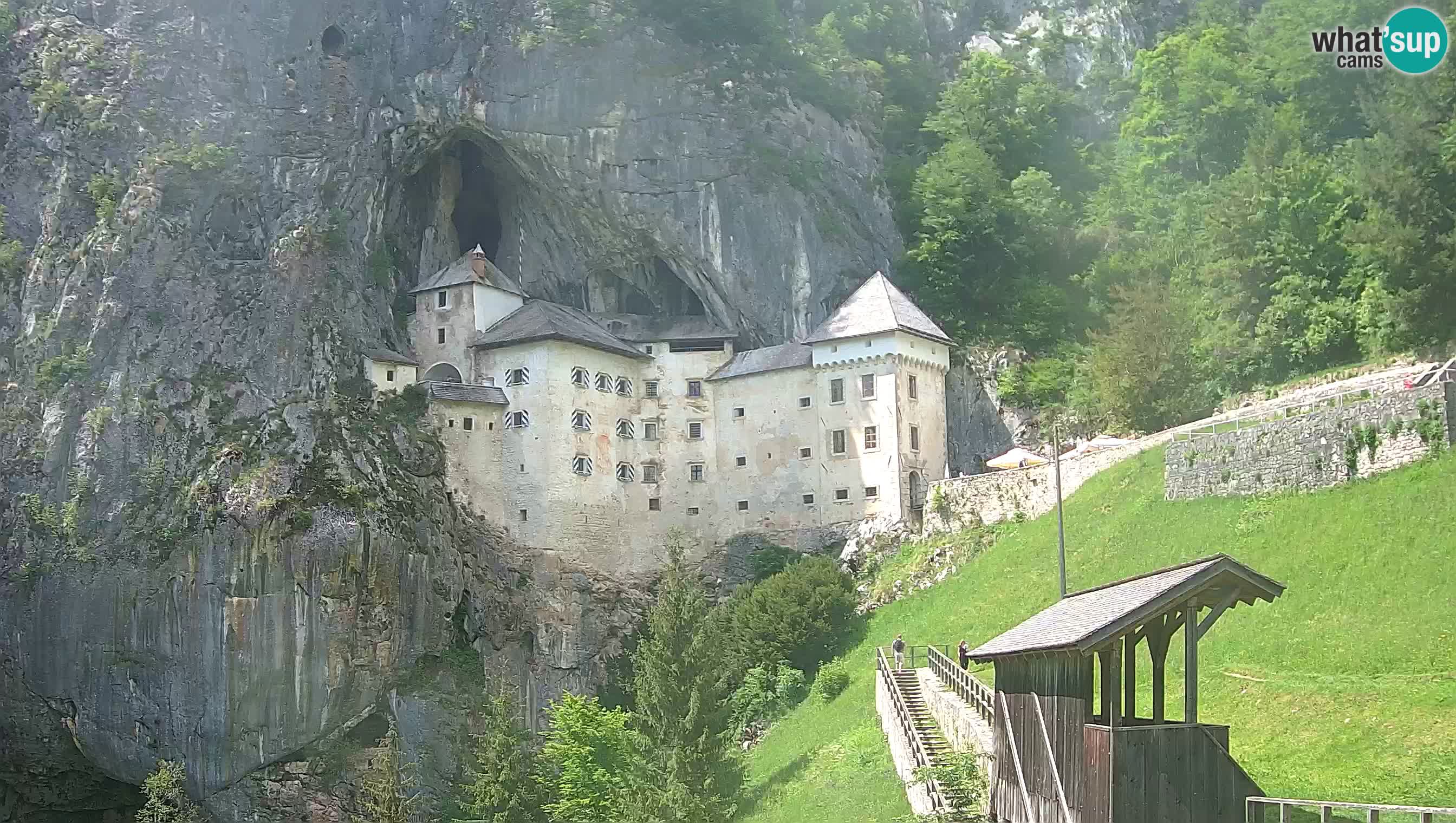 Live Webcam Grad Predjama – Château de Predjama – Postojna – Slovénie