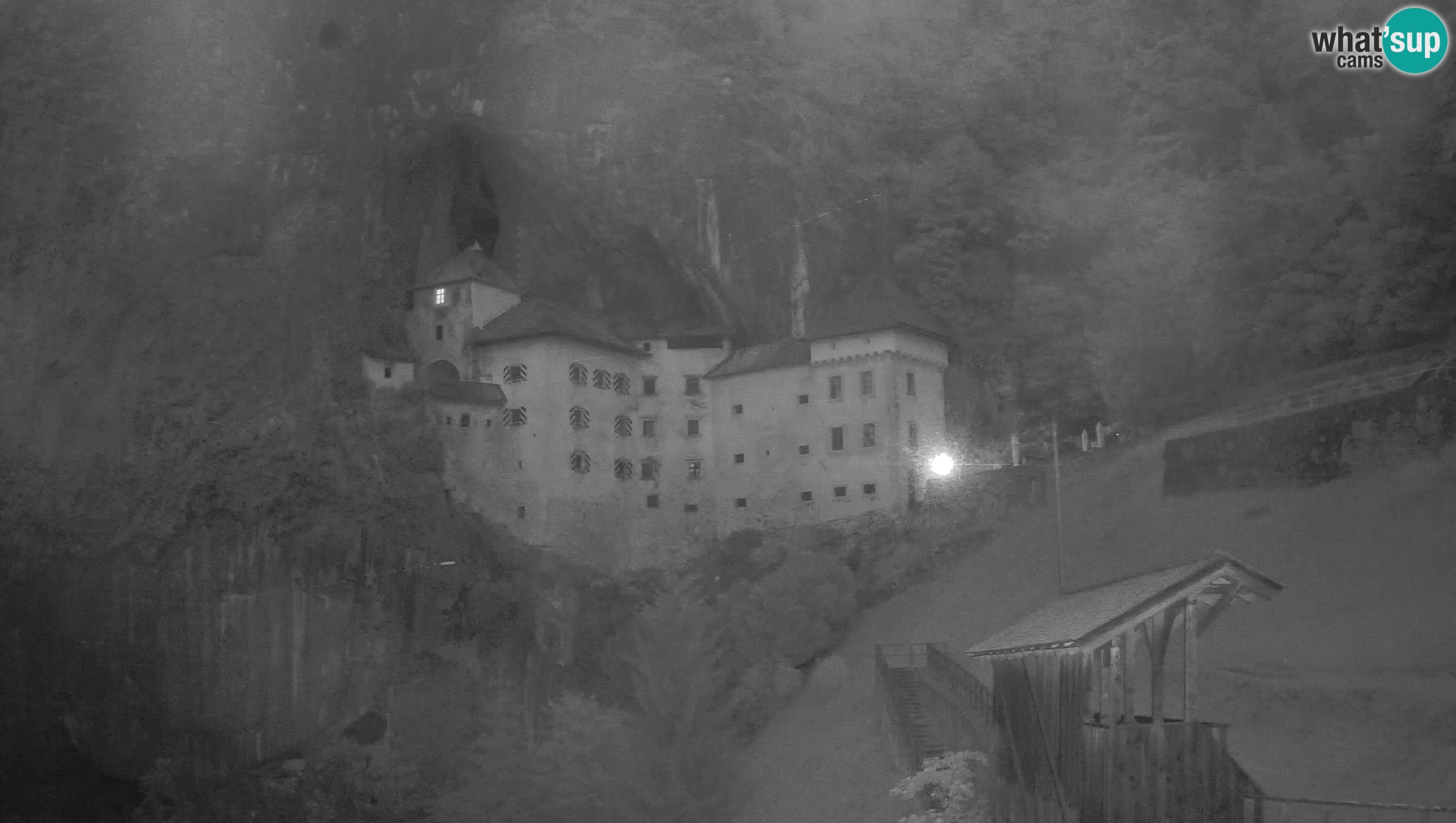 Live Webcam Grad Predjama – Château de Predjama – Postojna – Slovénie