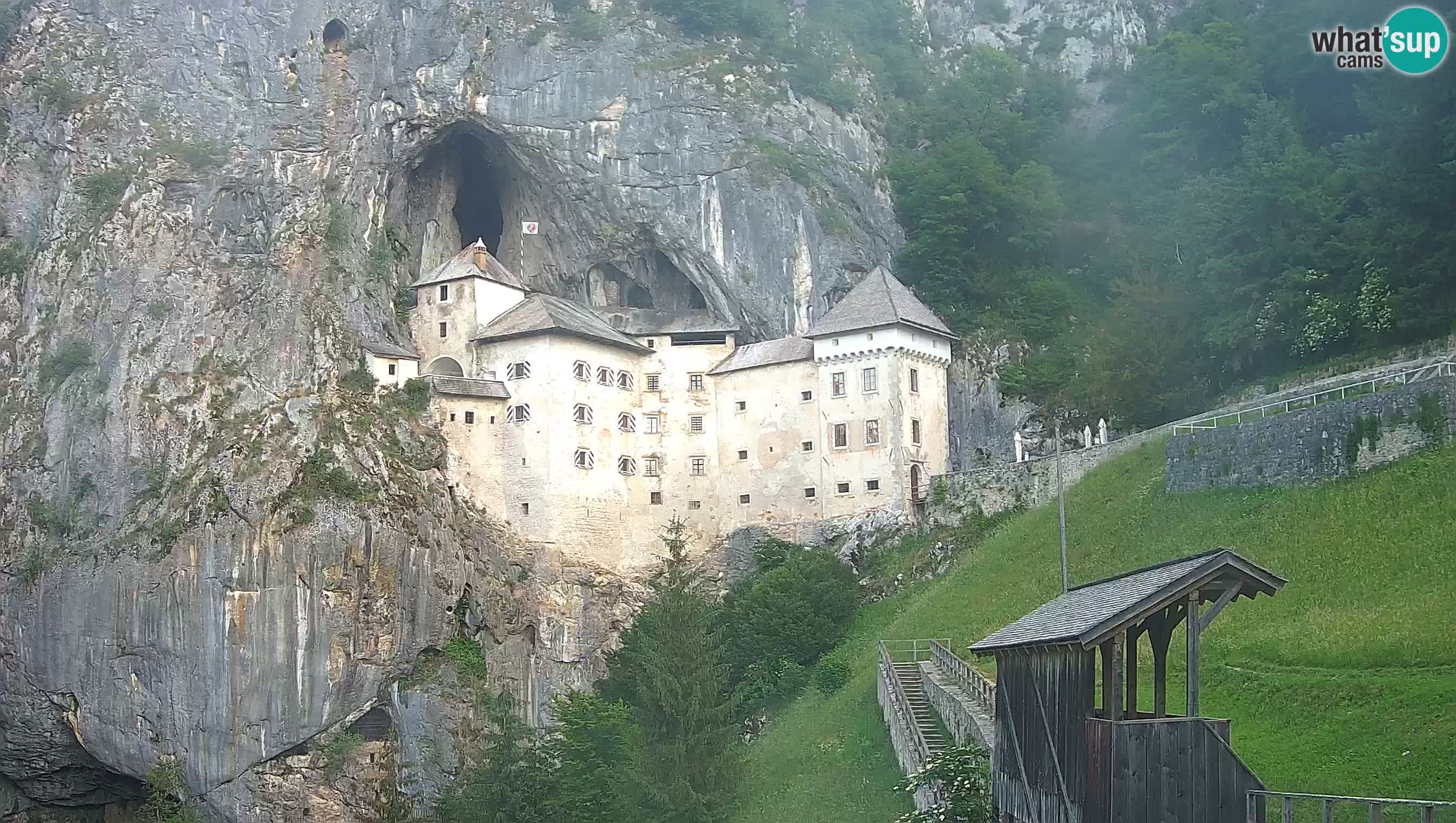 Live Webcam Grad Predjama – Château de Predjama – Postojna – Slovénie