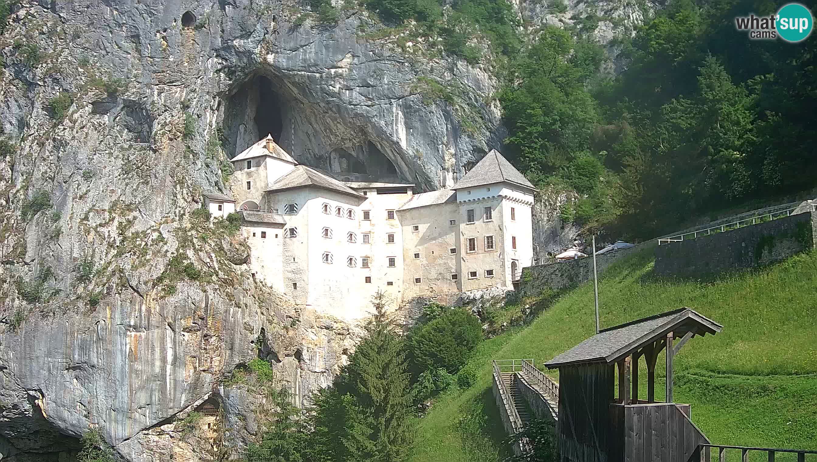 Live Webcam Höhlenburg Predjama – Postojna – Slowenien