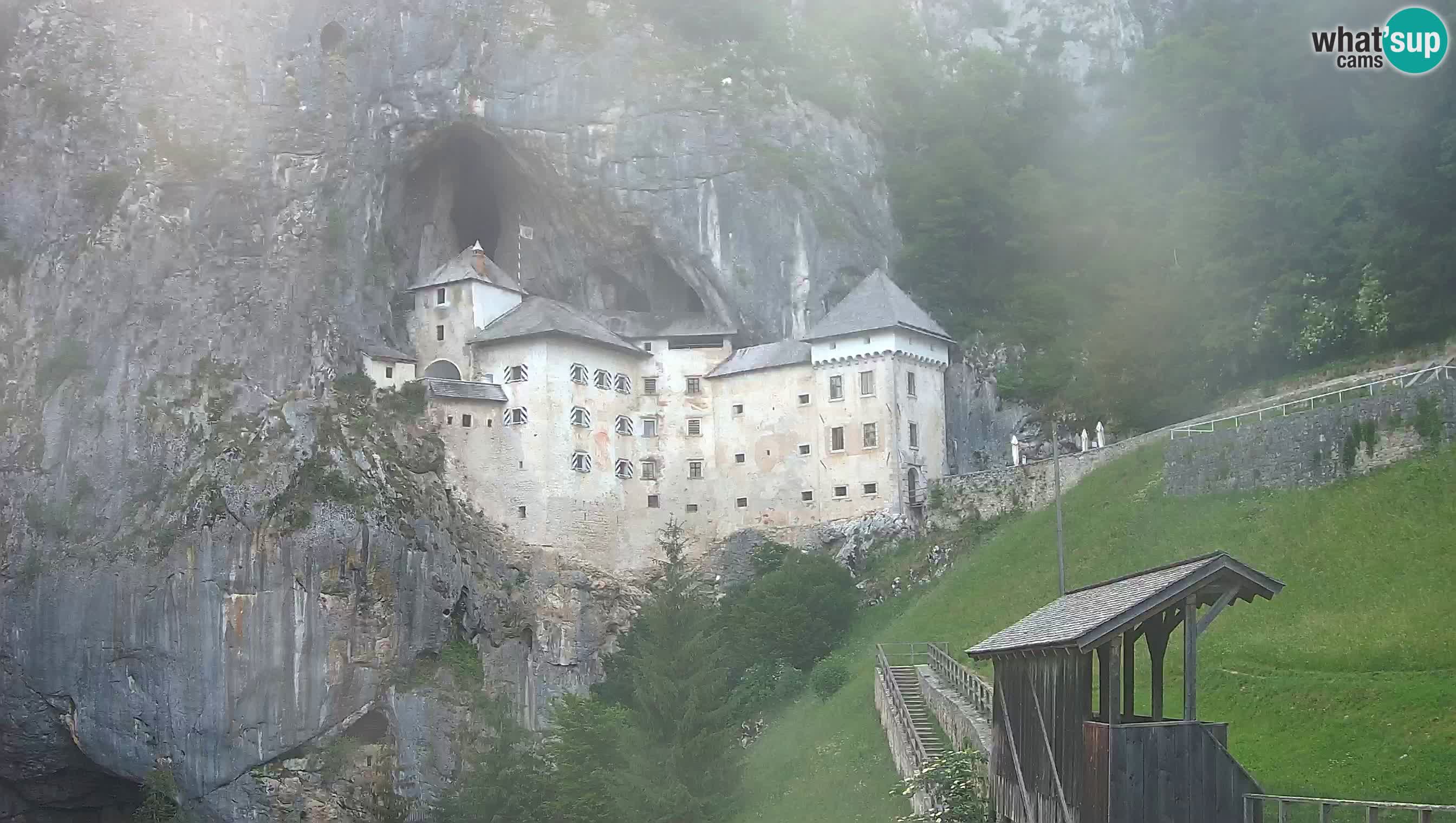 Live Webcam Grad Predjama – Château de Predjama – Postojna – Slovénie