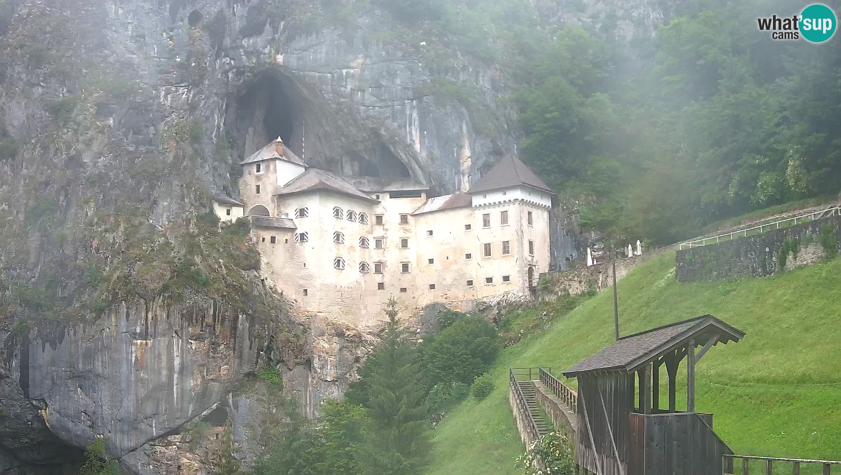 Live Webcam Höhlenburg Predjama – Postojna – Slowenien