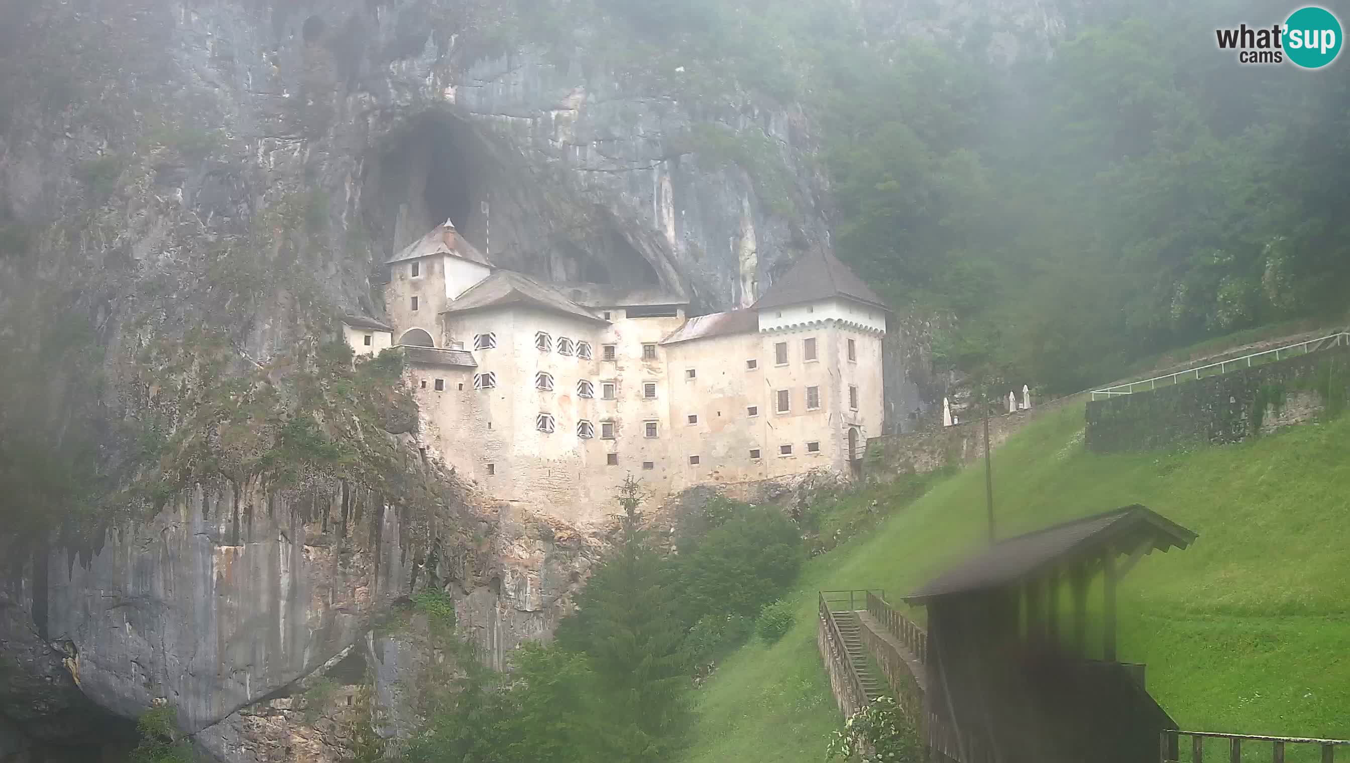 Live Webcam Grad Predjama – Château de Predjama – Postojna – Slovénie