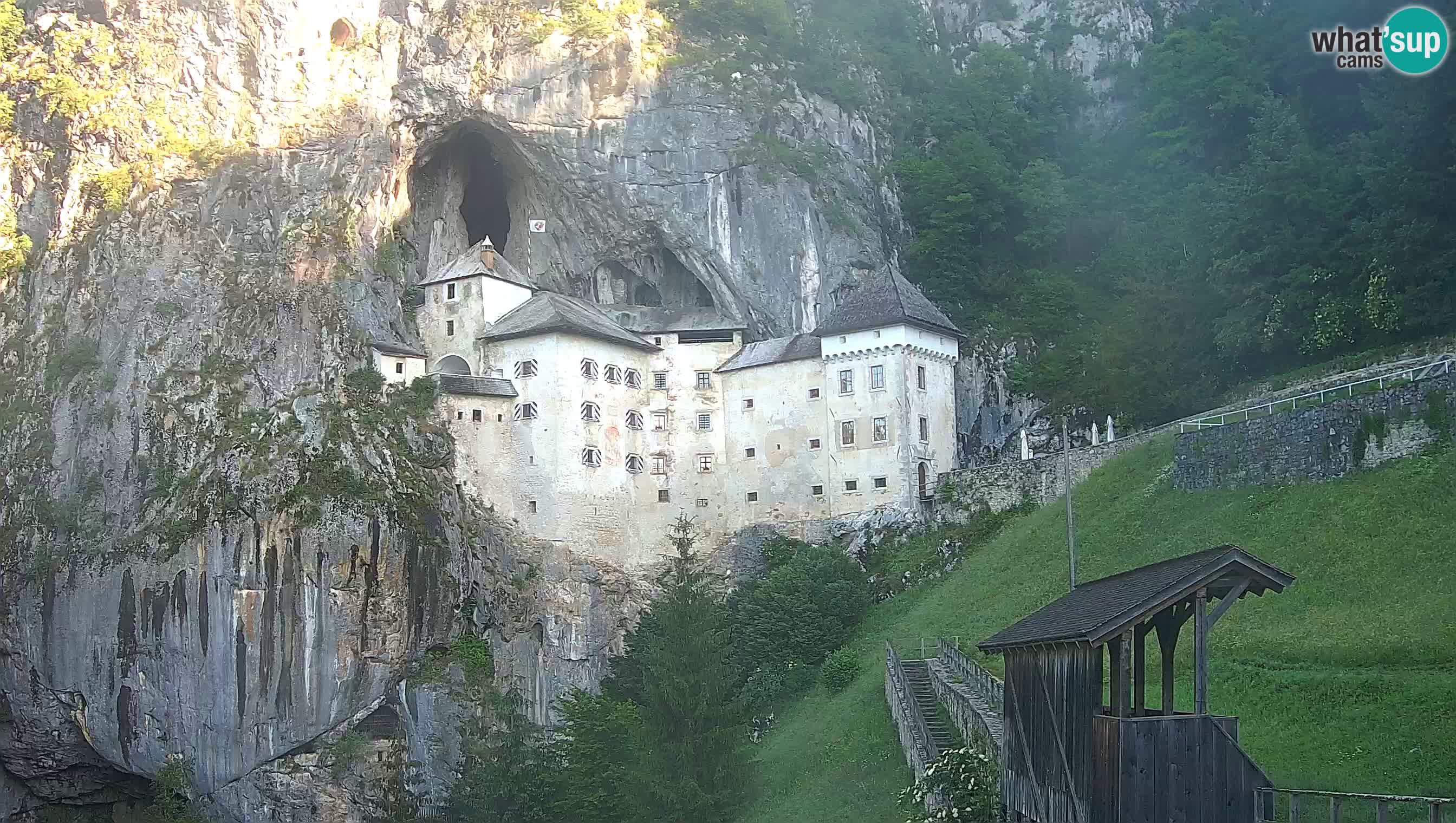 Live Webcam Castello di Predjama – Postumia – Slovenia