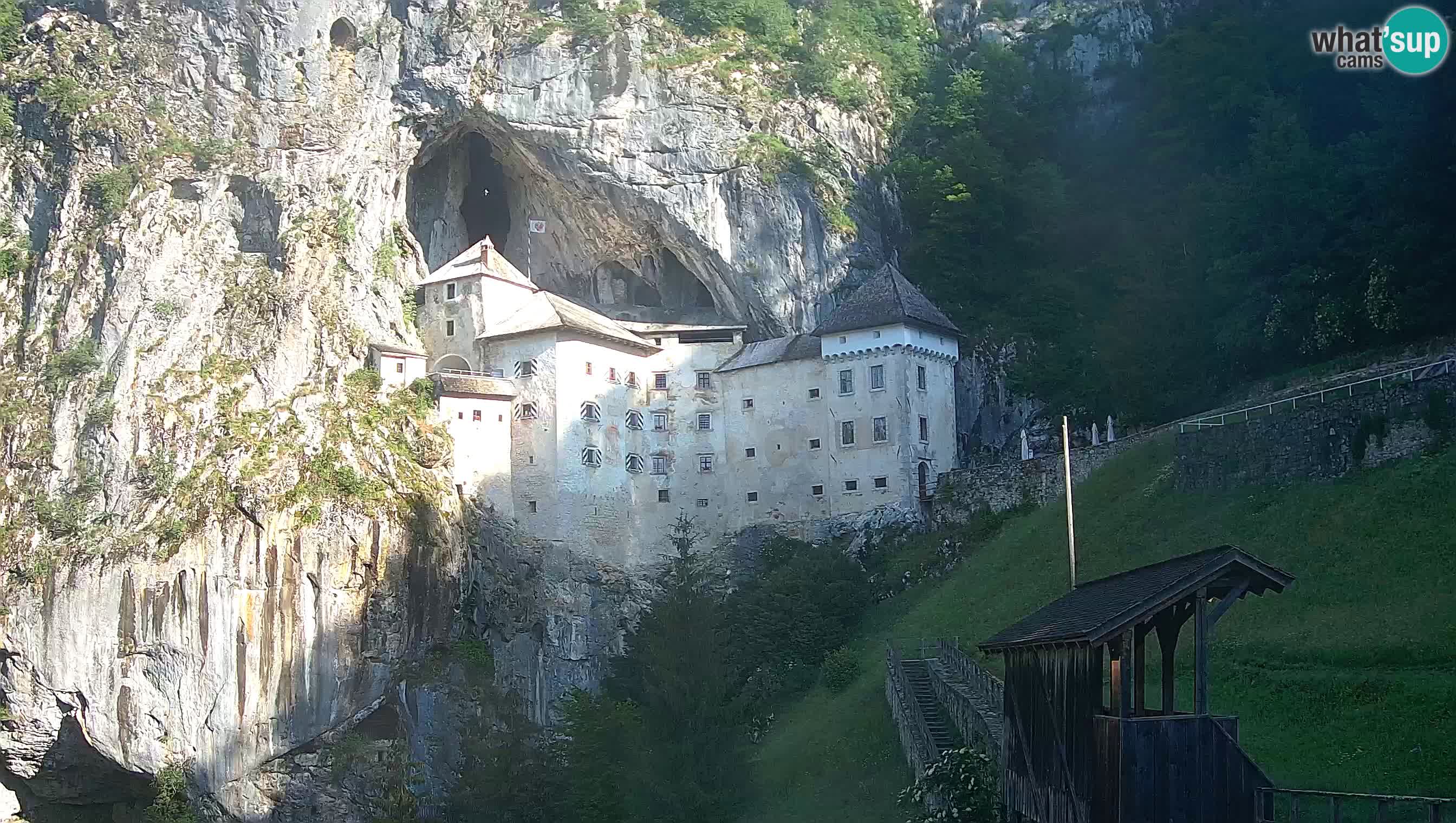Web kamera Predjamski dvorac – Postojna – Slovenija