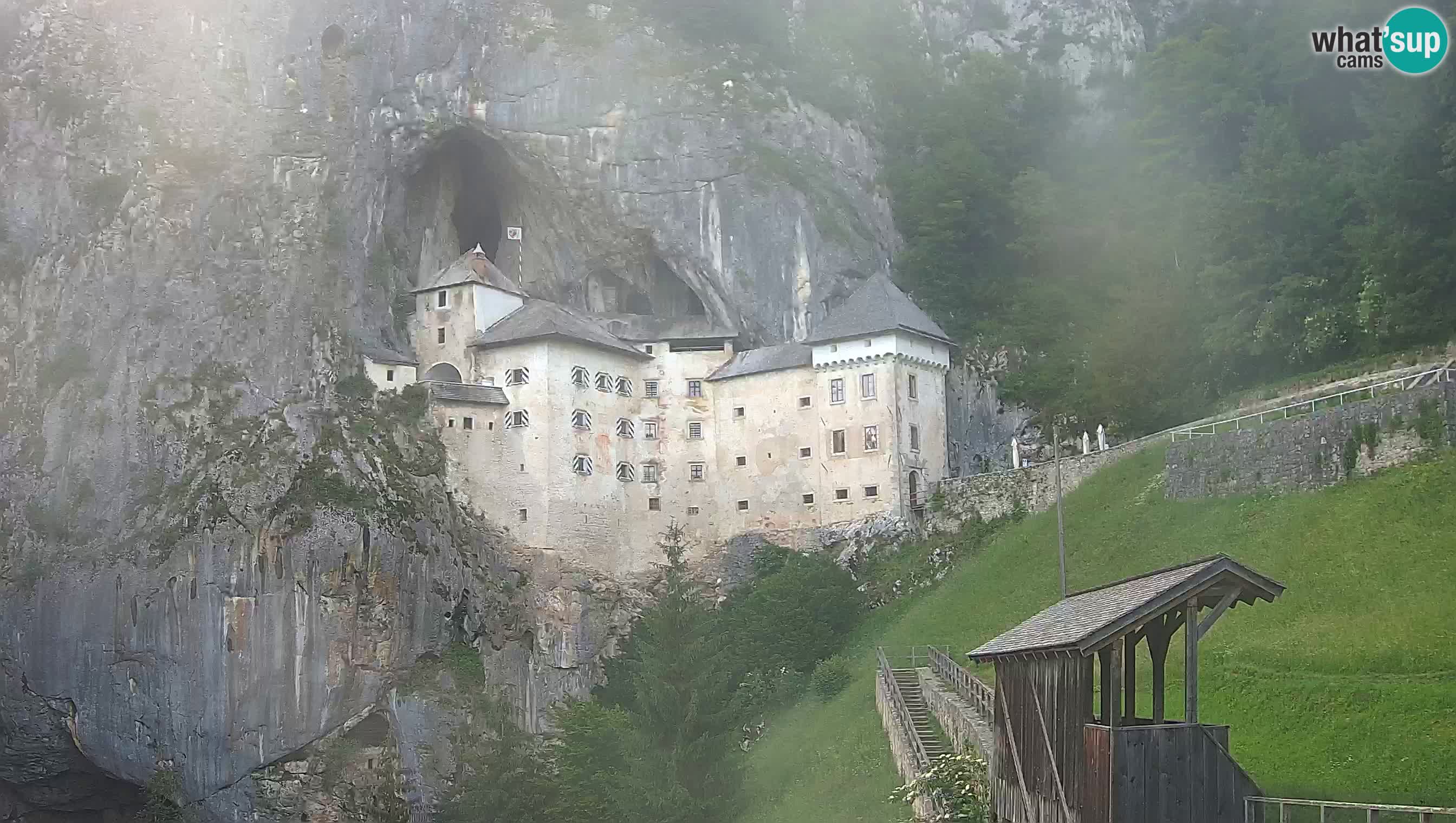 Web kamera Predjamski dvorac – Postojna – Slovenija