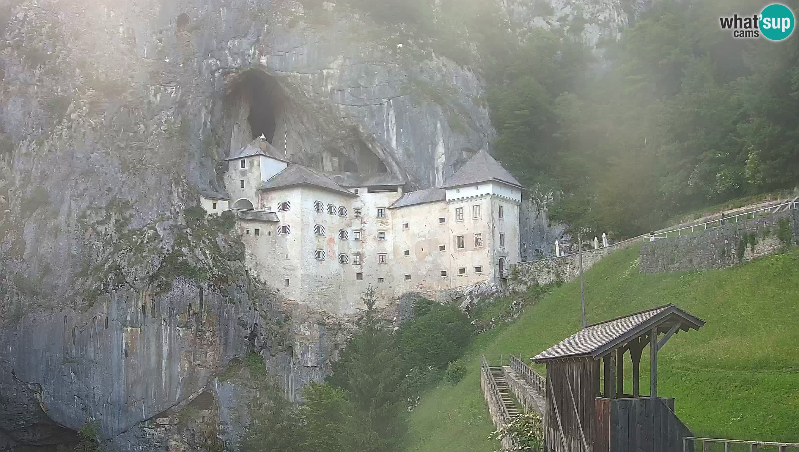 Web kamera Predjamski dvorac – Postojna – Slovenija