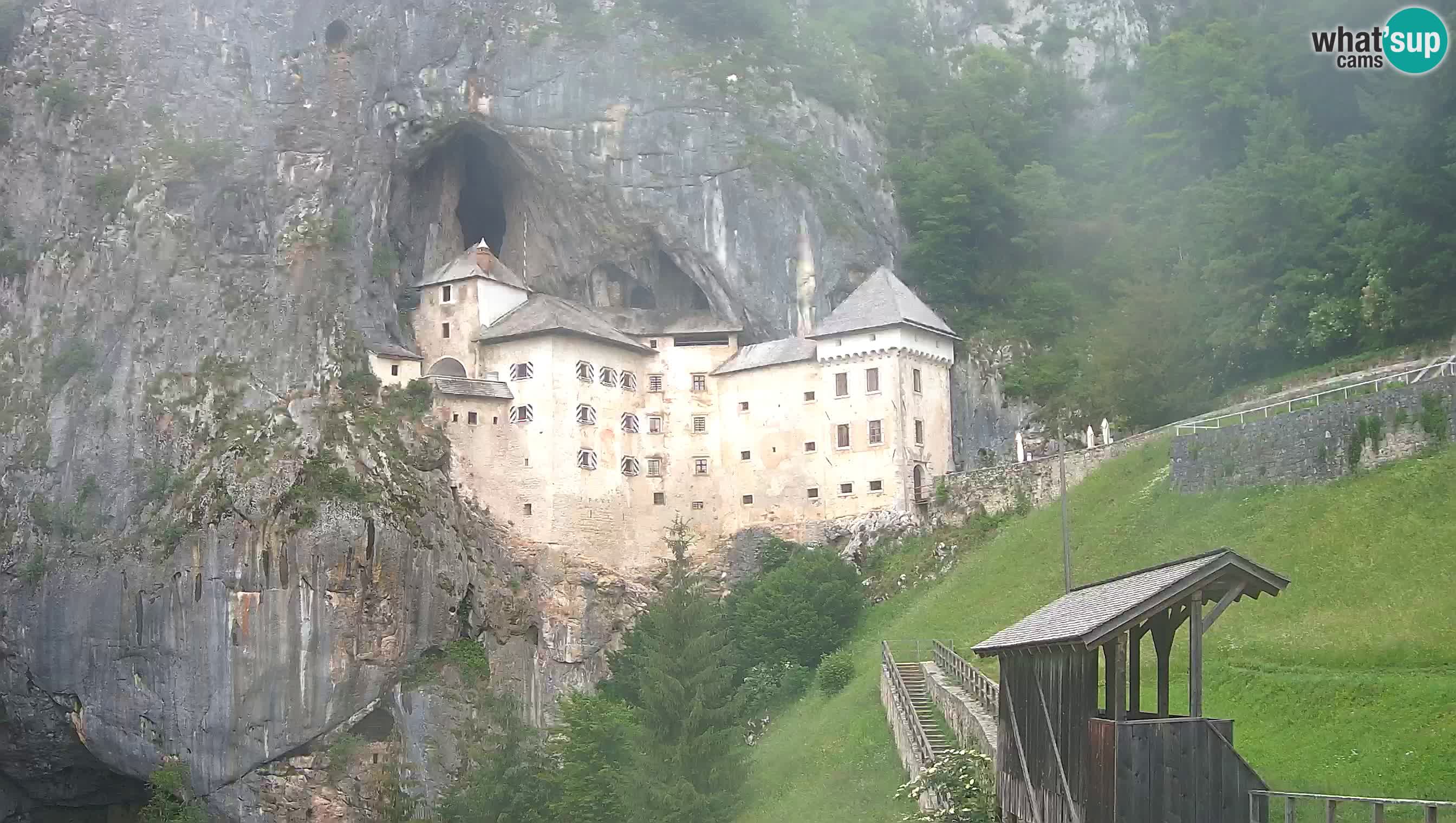 Live Webcam Höhlenburg Predjama – Postojna – Slowenien