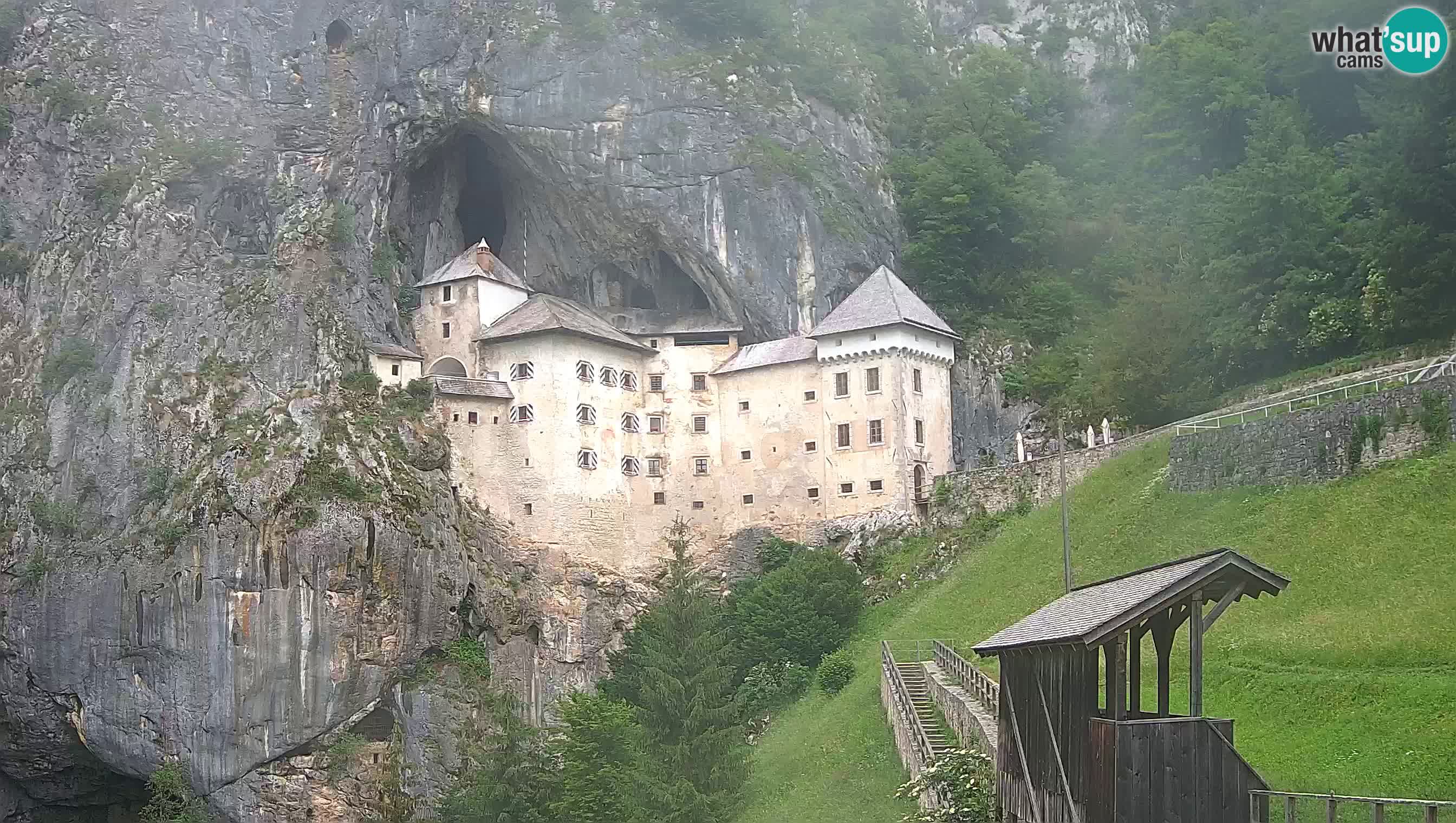 Live Webcam Höhlenburg Predjama – Postojna – Slowenien