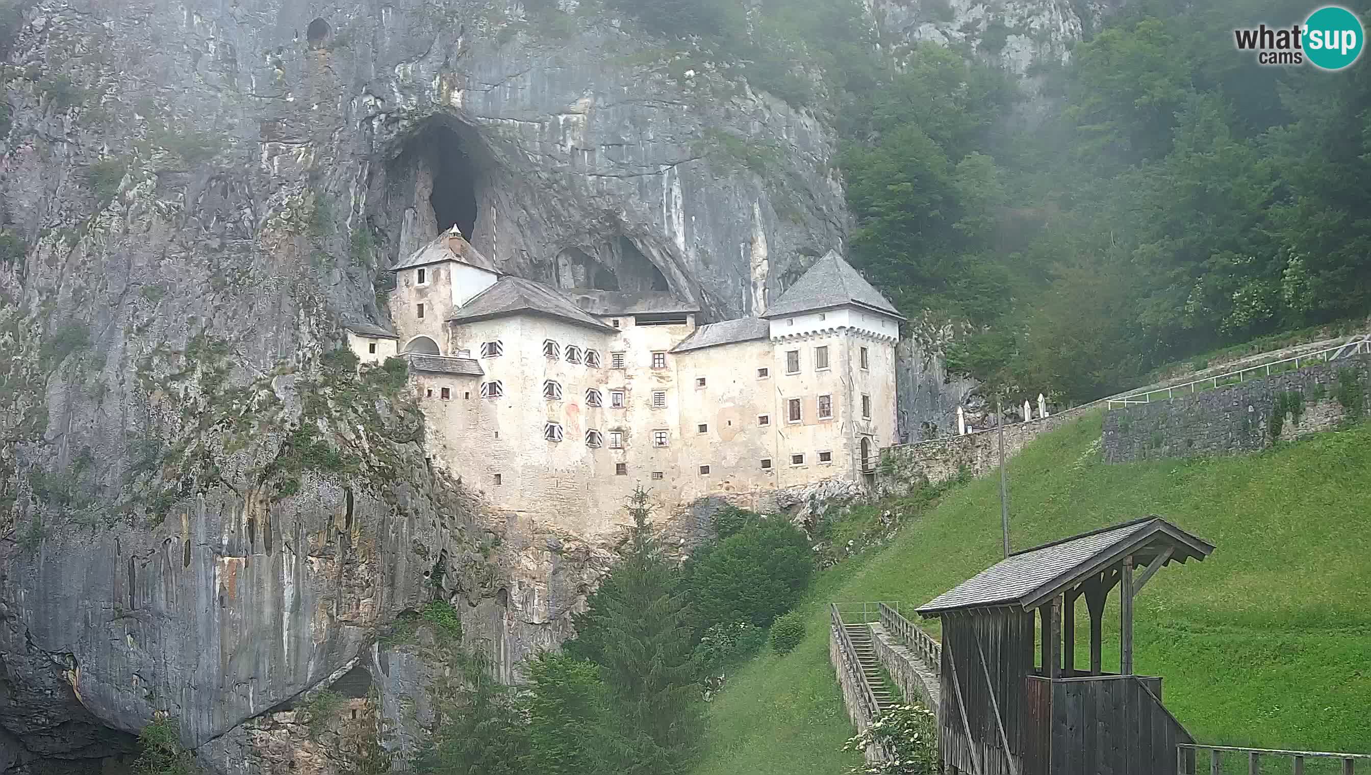 Live Webcam Höhlenburg Predjama – Postojna – Slowenien