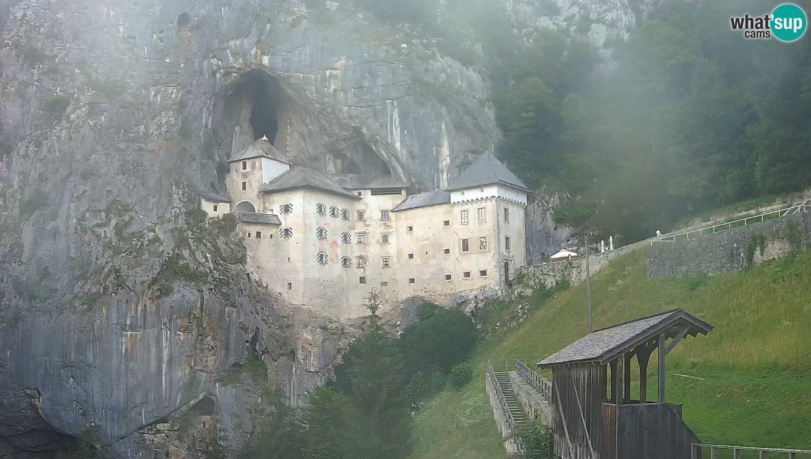 Live Webcam Höhlenburg Predjama – Postojna – Slowenien