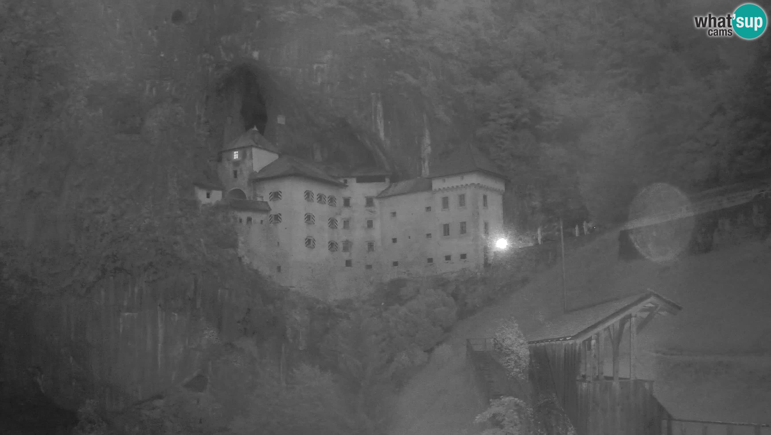 Live Webcam Grad Predjama – Château de Predjama – Postojna – Slovénie