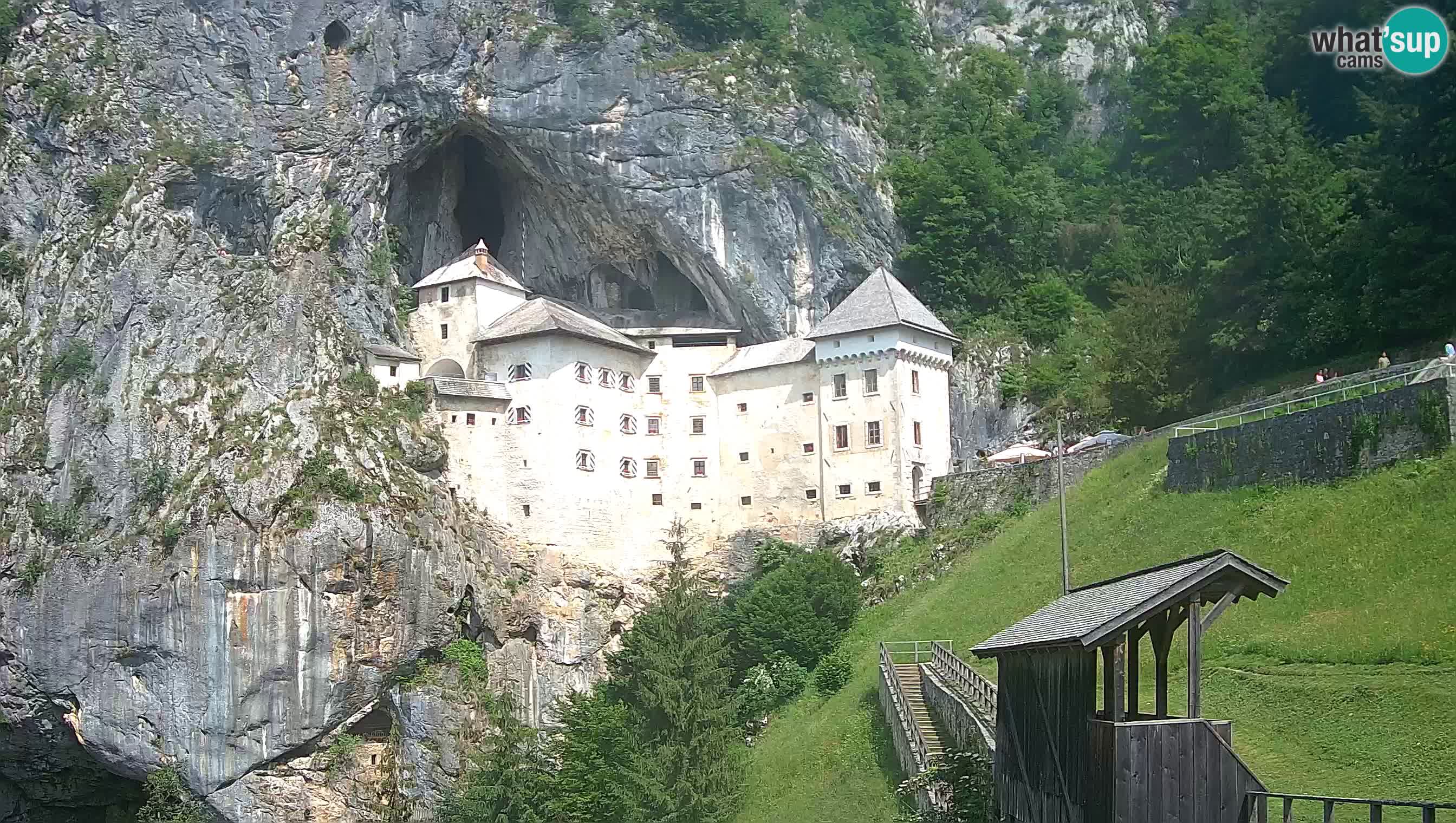 Live Webcam Höhlenburg Predjama – Postojna – Slowenien