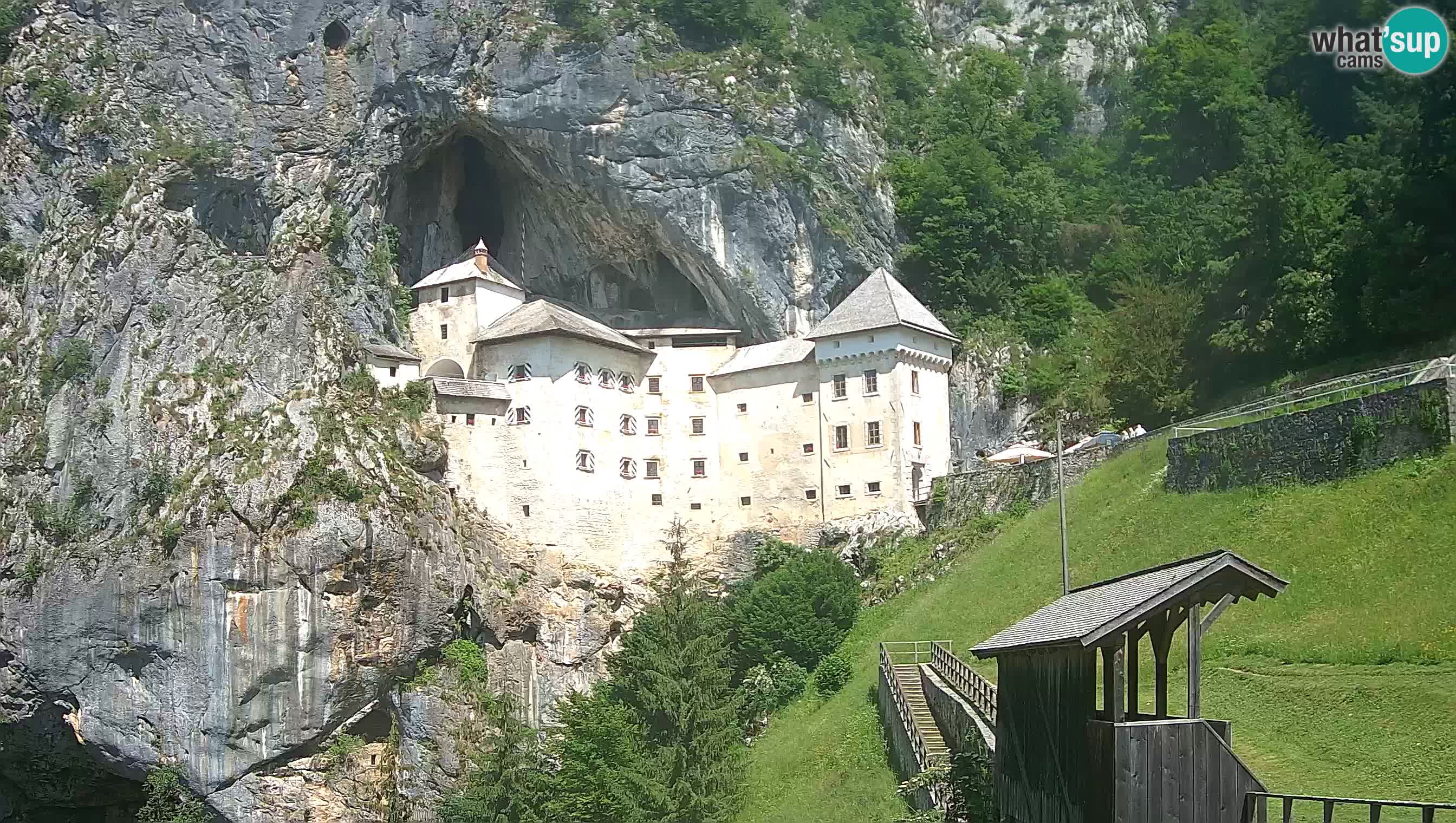 Live Webcam Höhlenburg Predjama – Postojna – Slowenien