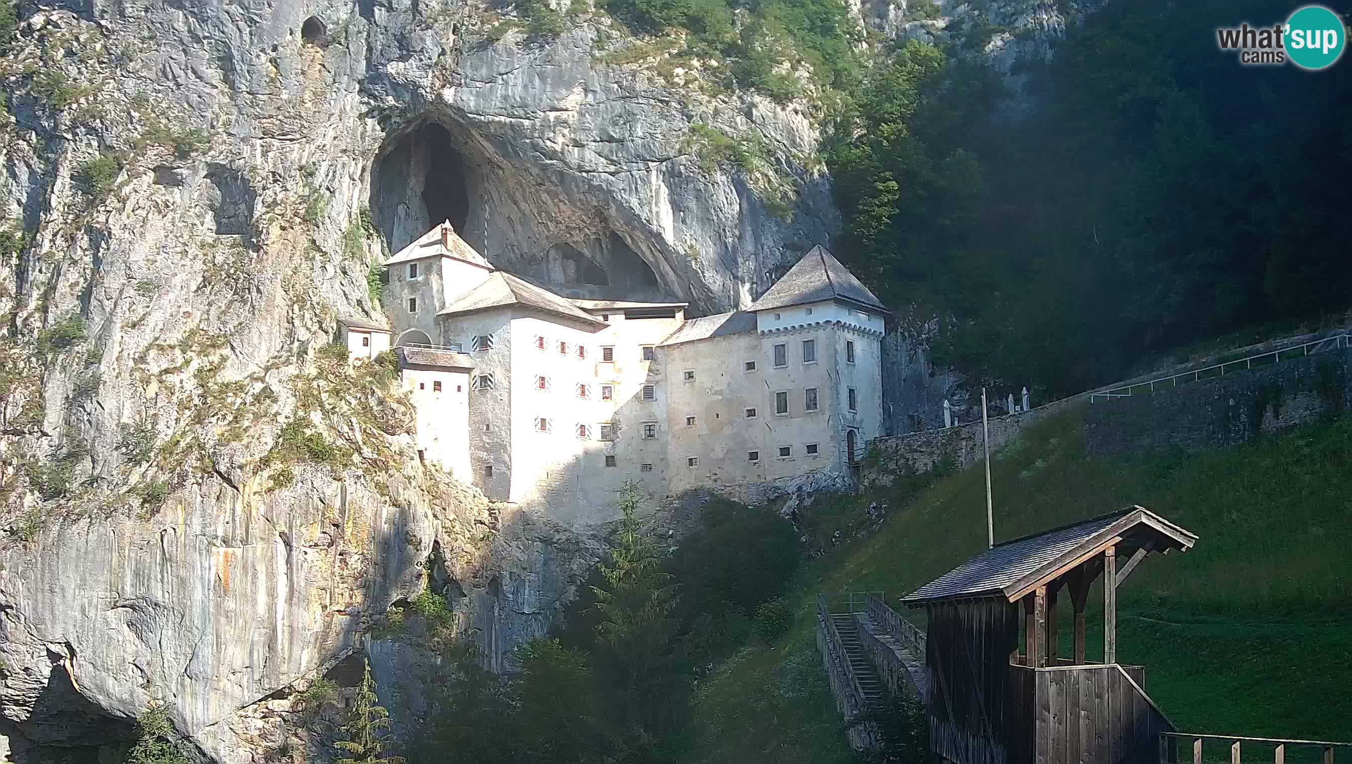 Live Webcam Höhlenburg Predjama – Postojna – Slowenien