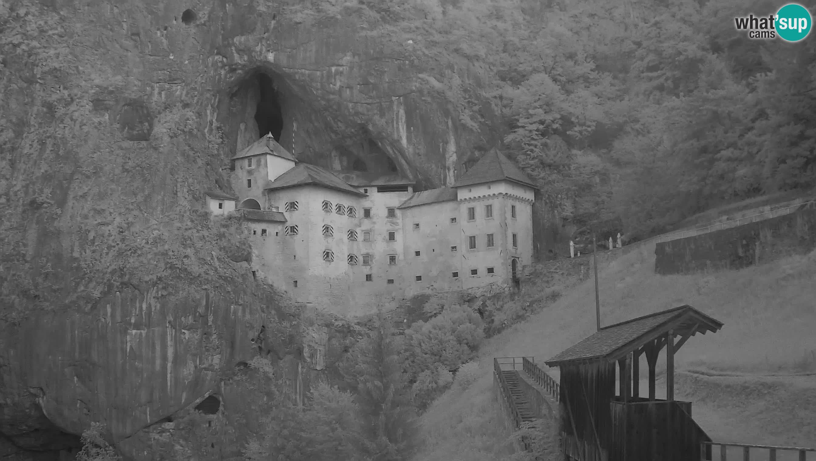 Web kamera Predjamski dvorac – Postojna – Slovenija