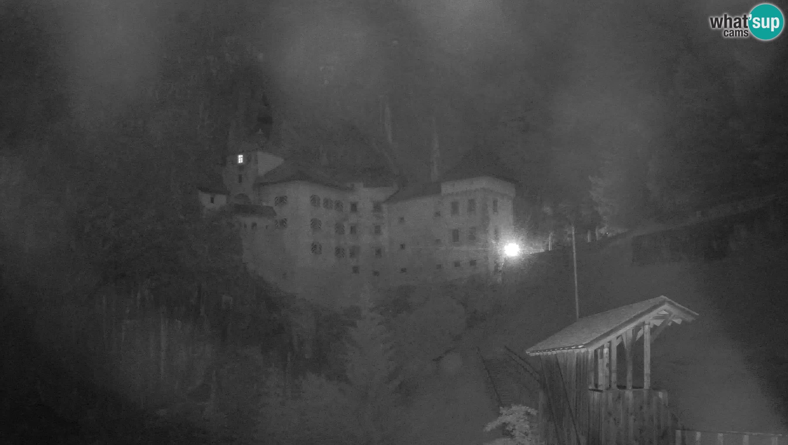 Live Webcam Höhlenburg Predjama – Postojna – Slowenien