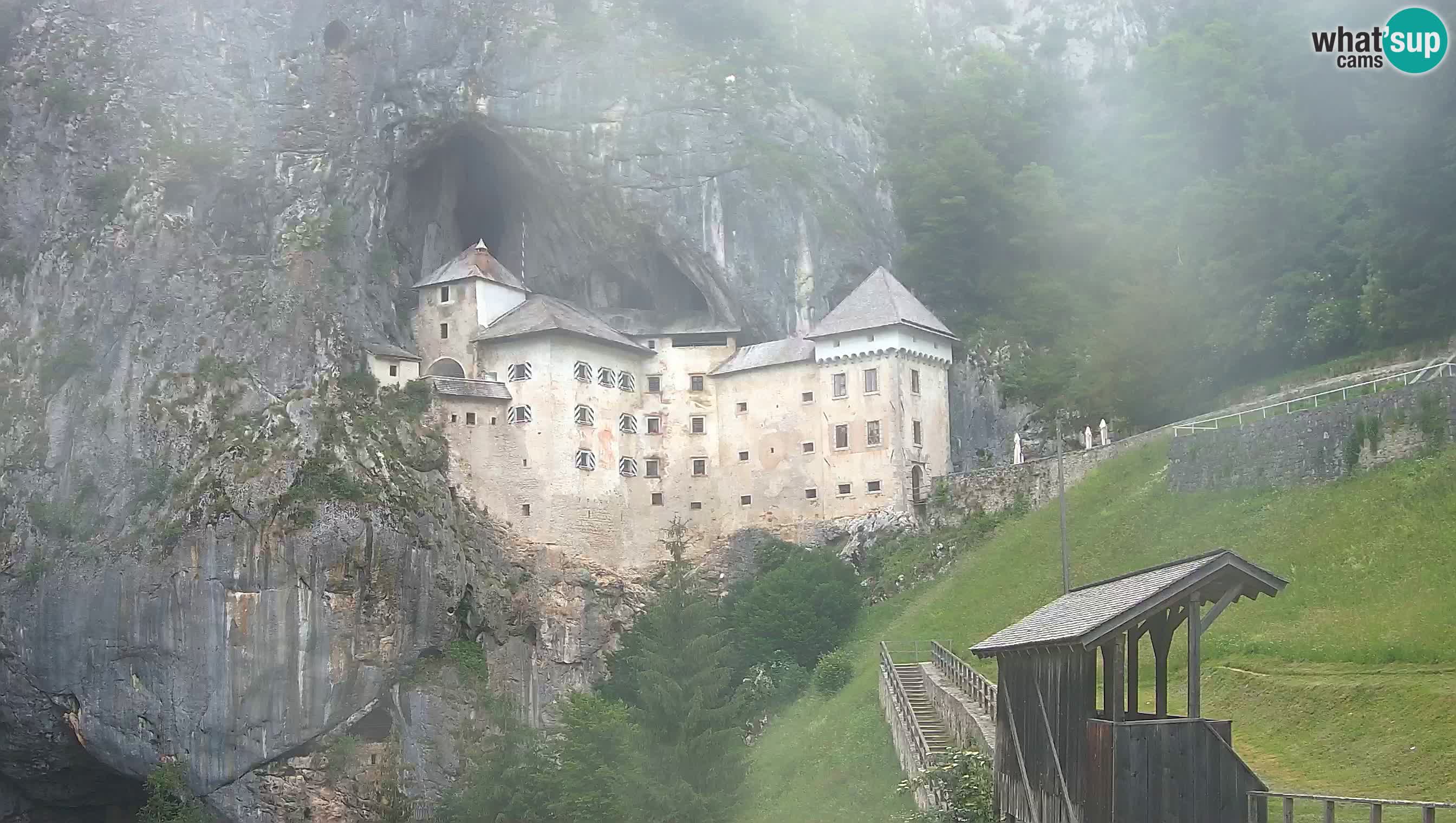 Live Webcam Höhlenburg Predjama – Postojna – Slowenien