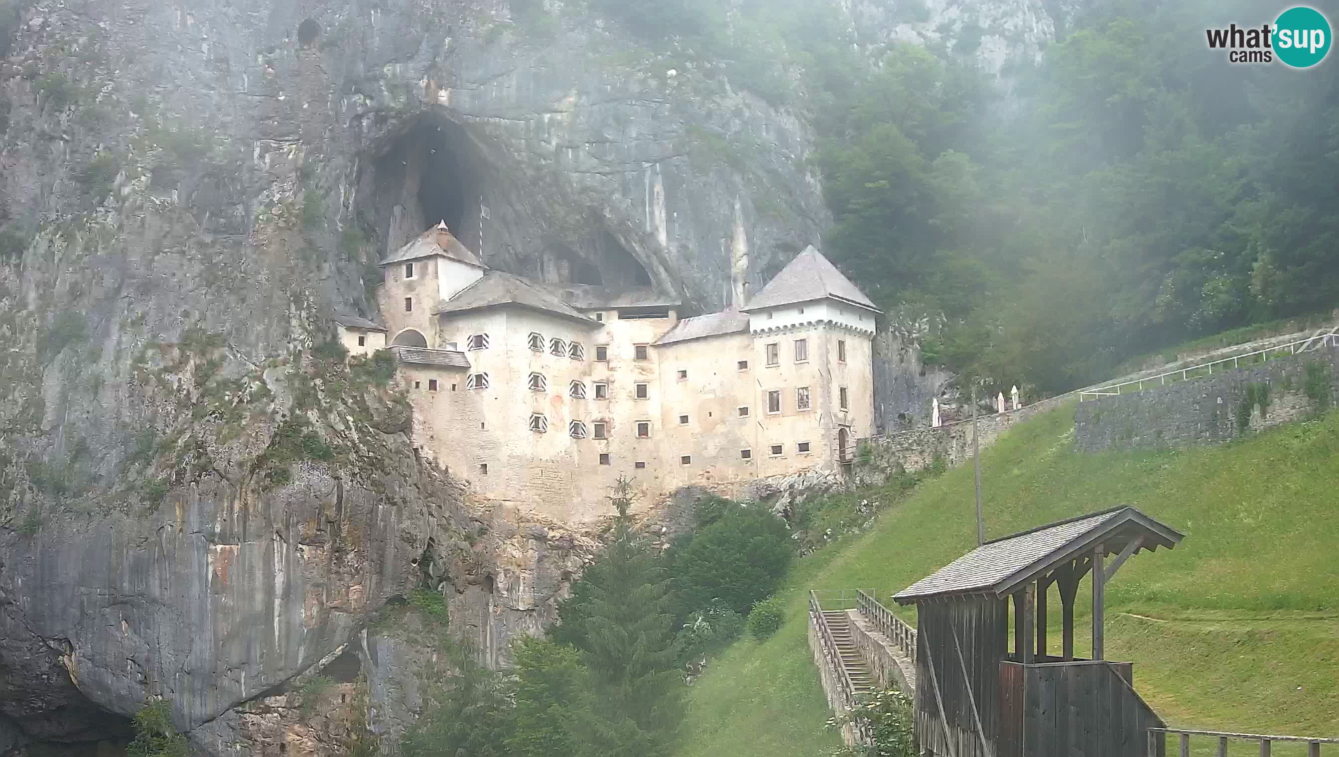Web kamera Predjamski dvorac – Postojna – Slovenija