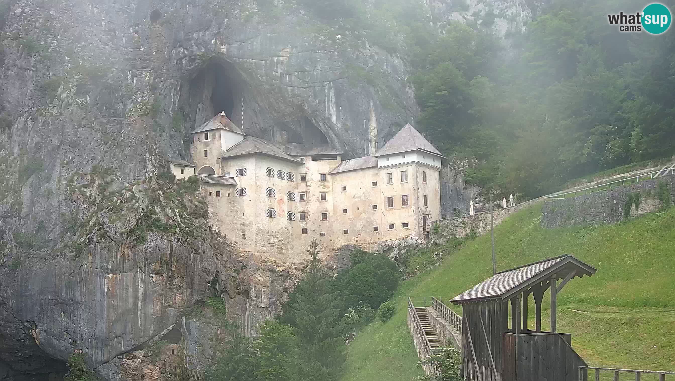 Live Webcam Höhlenburg Predjama – Postojna – Slowenien