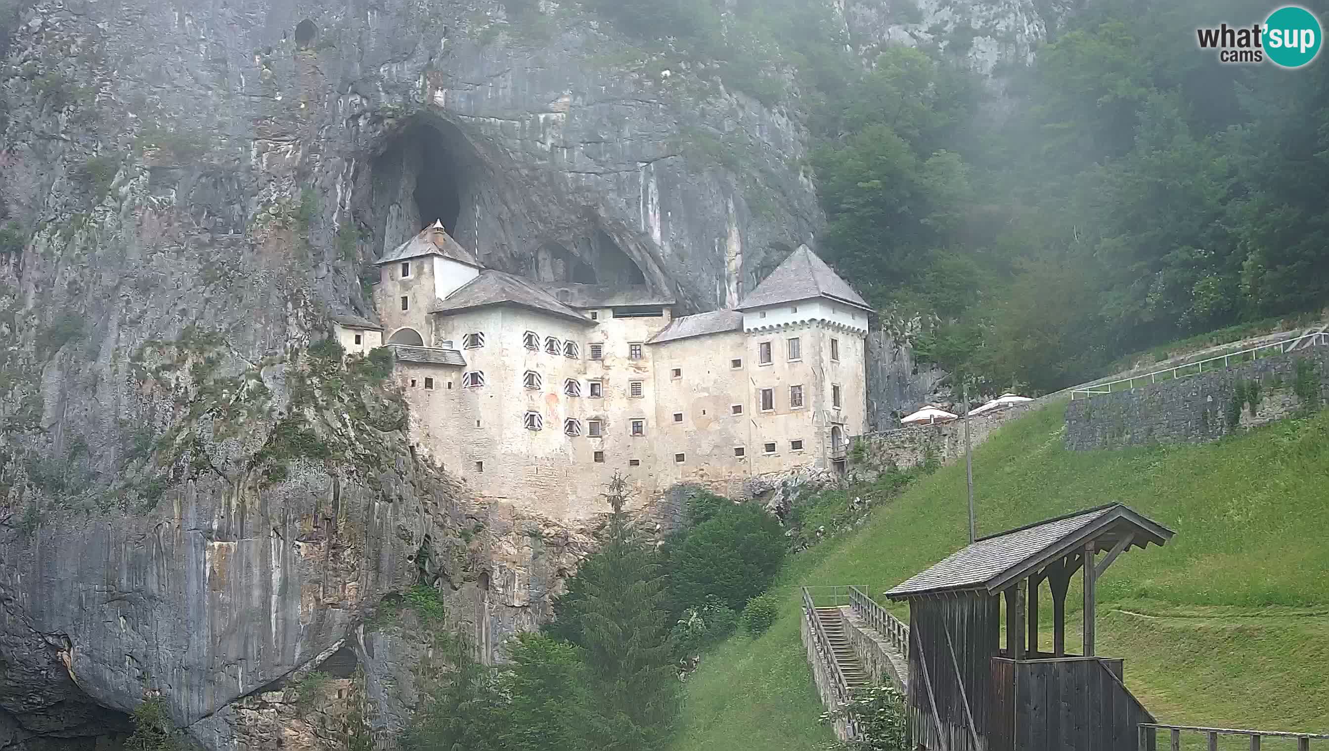 Web kamera Predjamski dvorac – Postojna – Slovenija