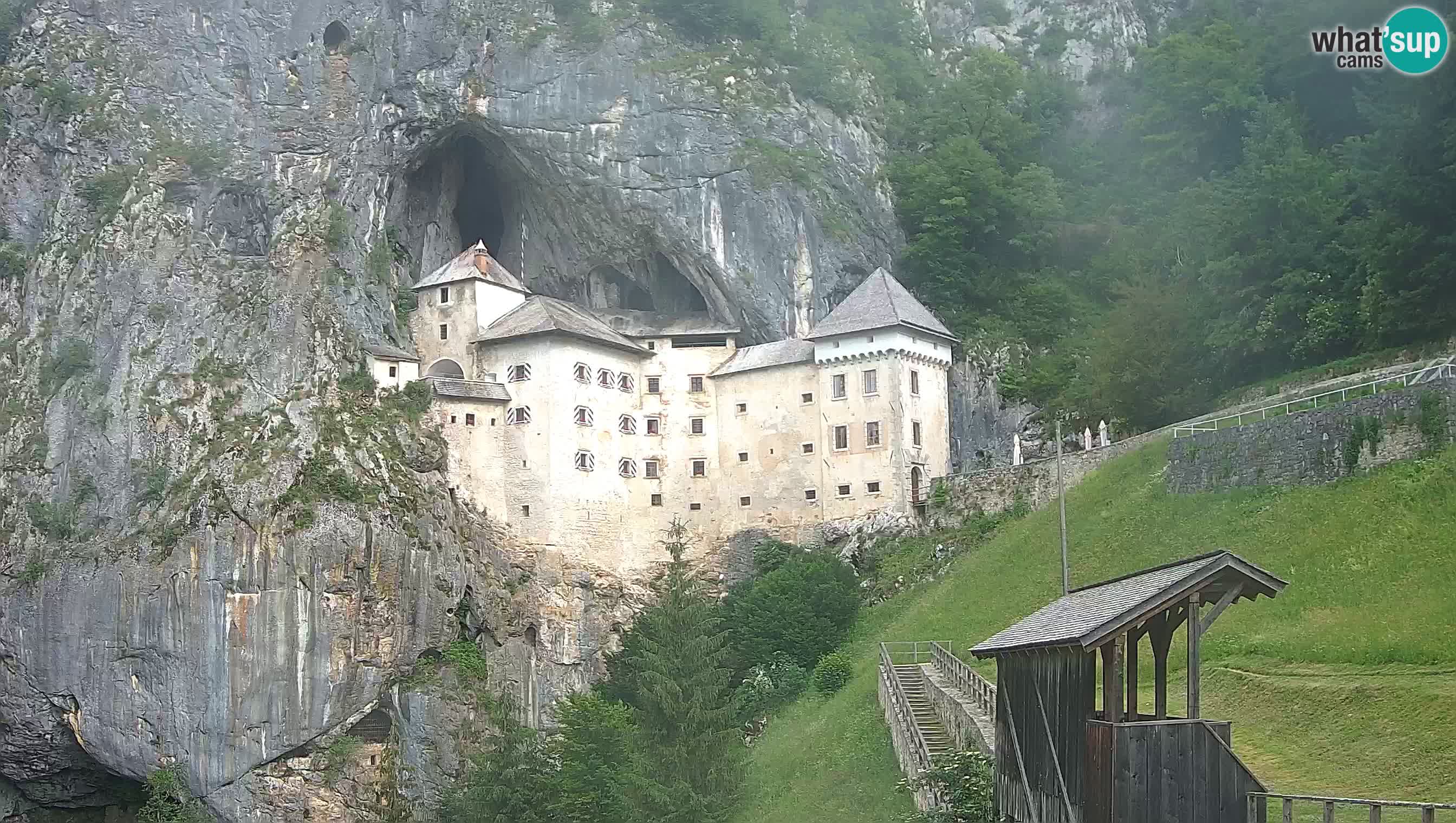 Live Webcam Höhlenburg Predjama – Postojna – Slowenien