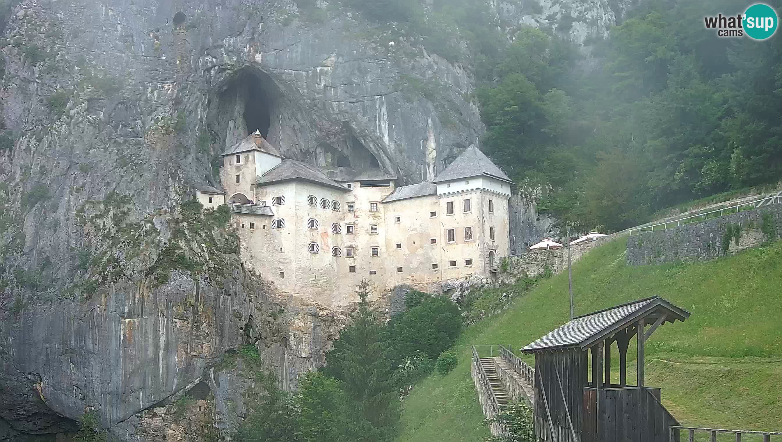 Web kamera Predjamski dvorac – Postojna – Slovenija