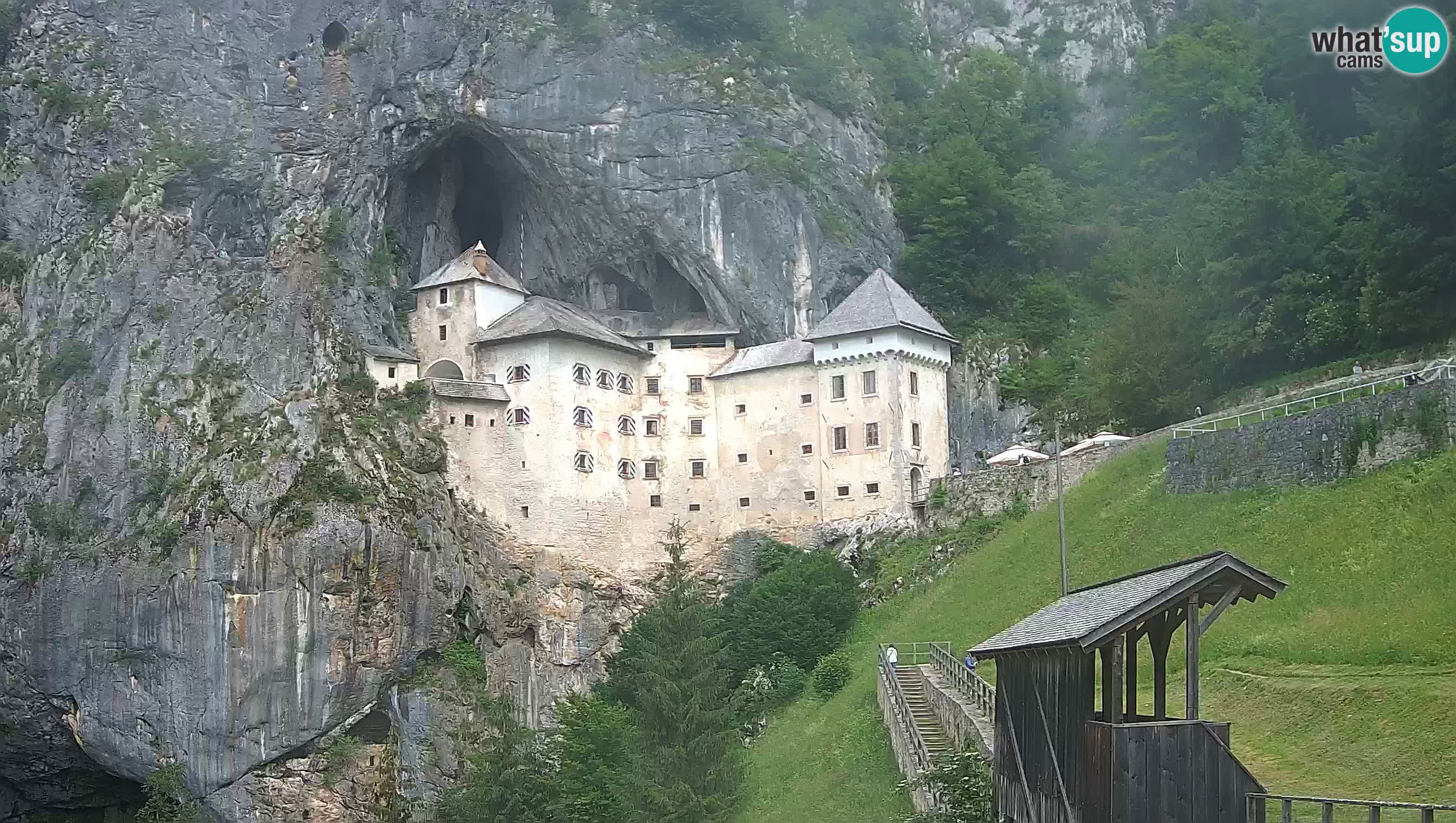 Live Webcam Grad Predjama – Château de Predjama – Postojna – Slovénie