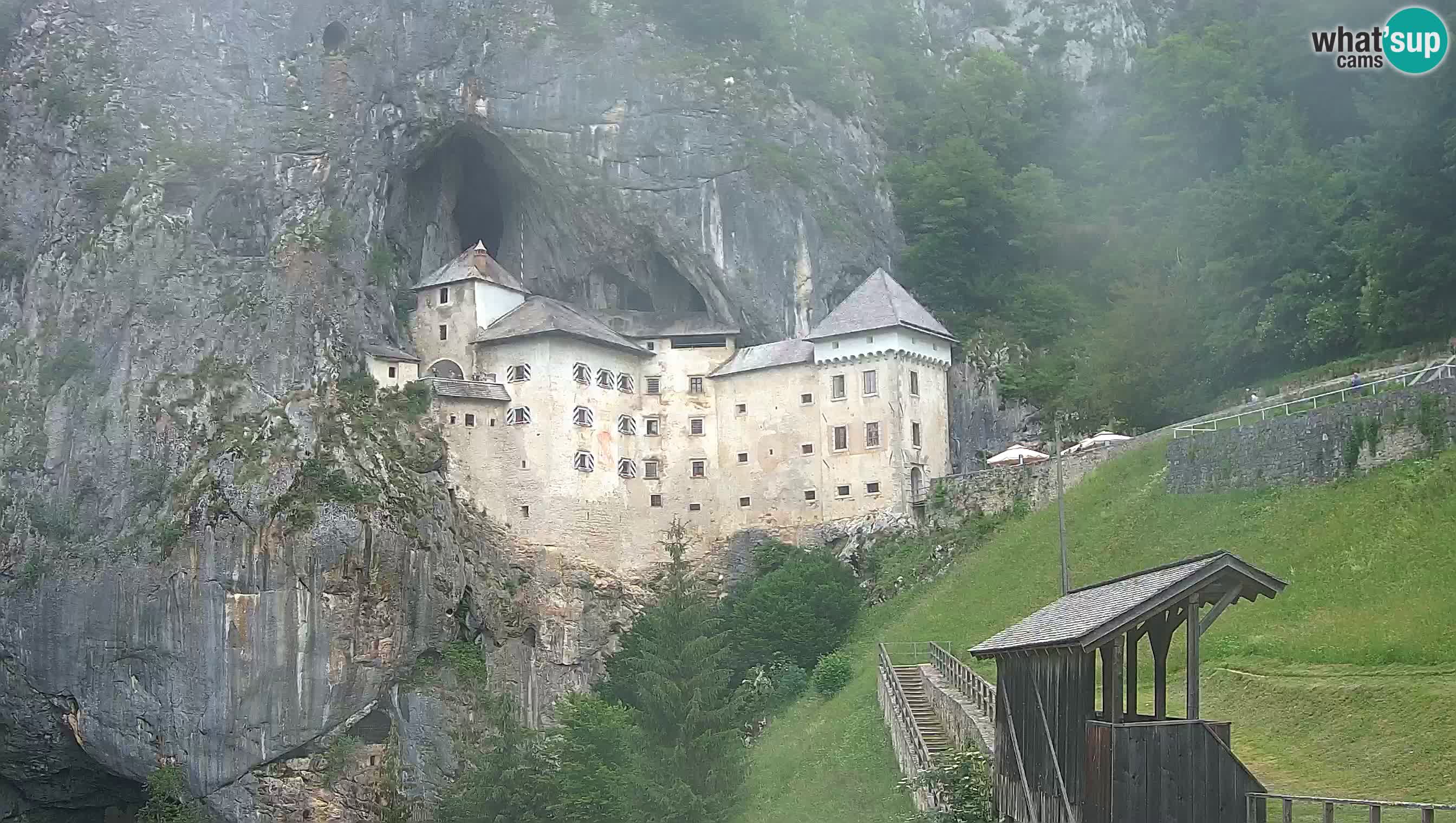 Live Webcam Grad Predjama – Château de Predjama – Postojna – Slovénie