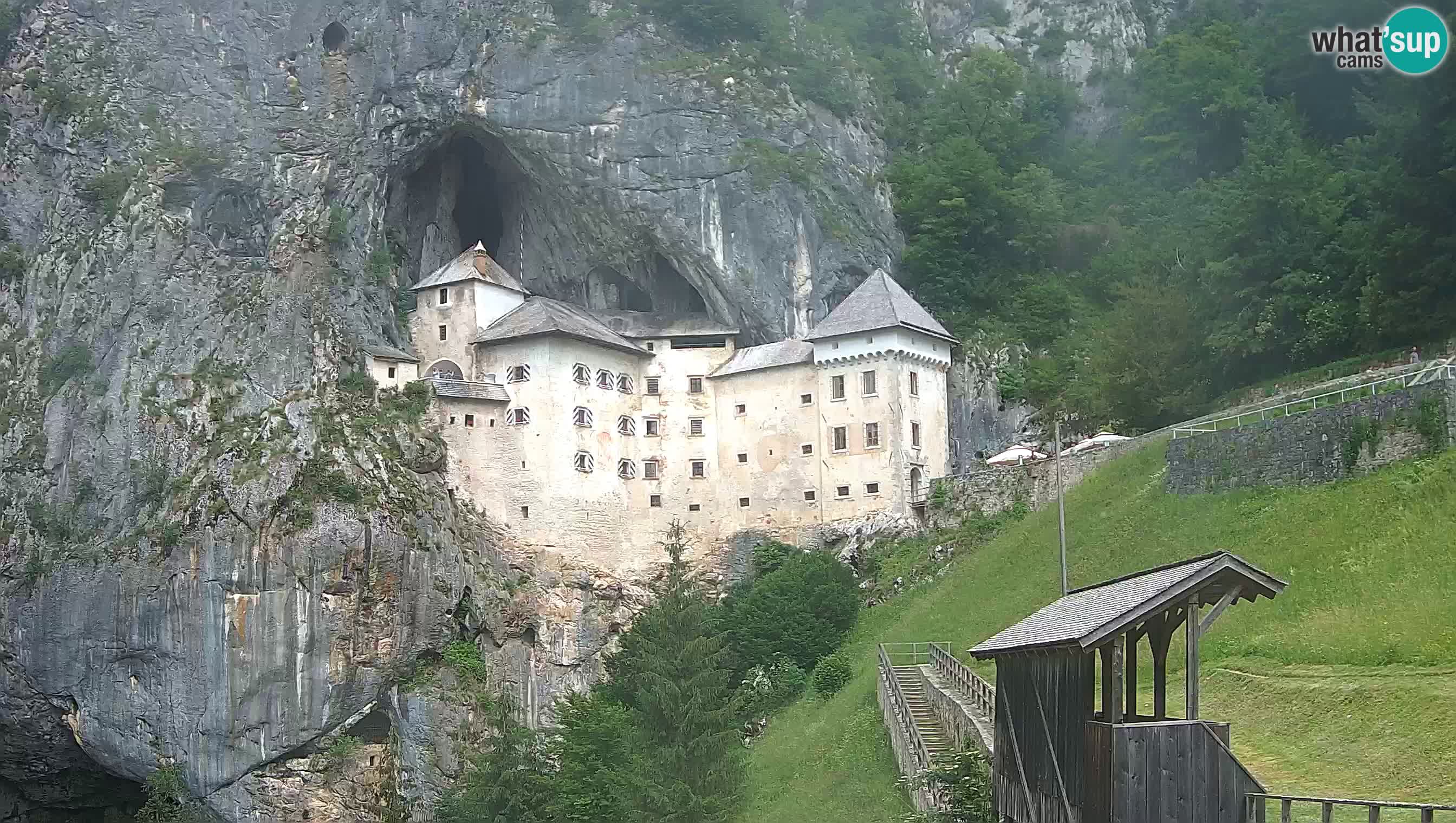 Web kamera Predjamski dvorac – Postojna – Slovenija