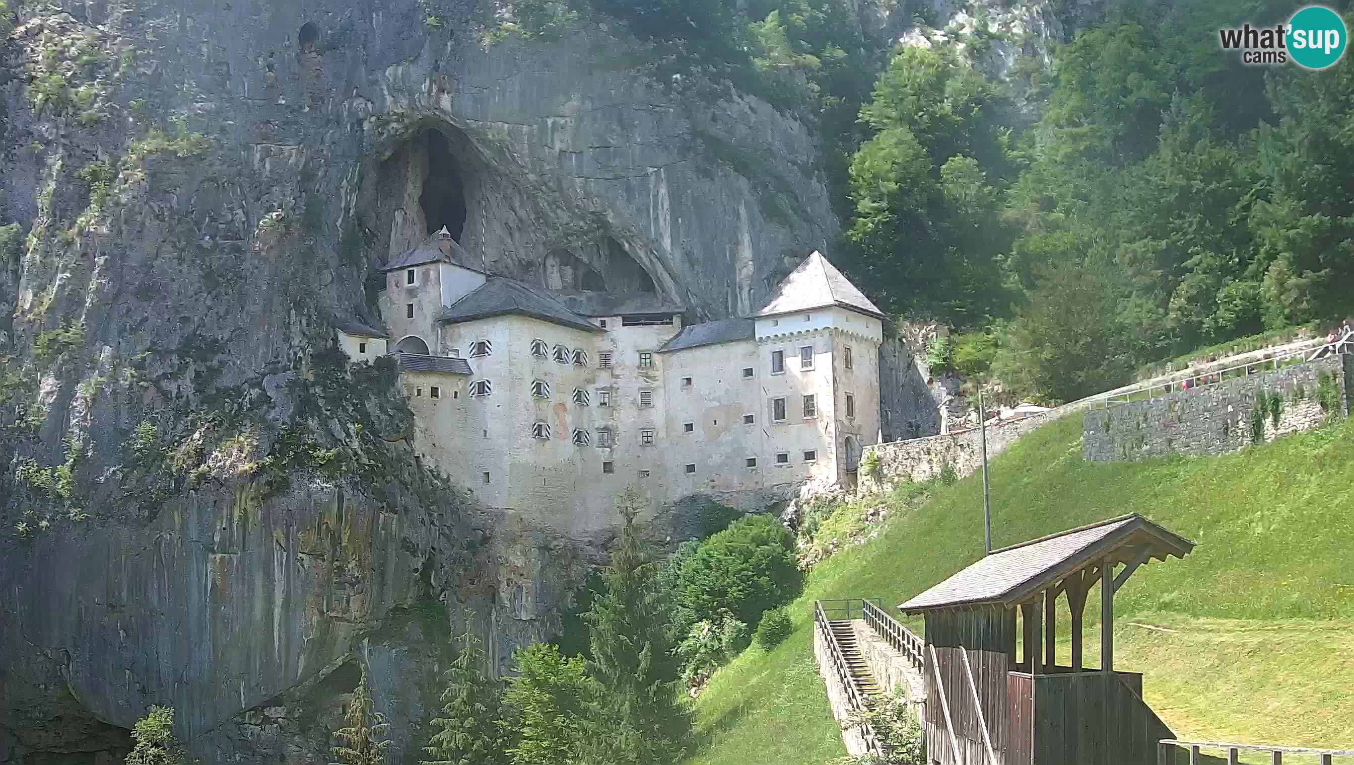 Live Webcam Höhlenburg Predjama – Postojna – Slowenien