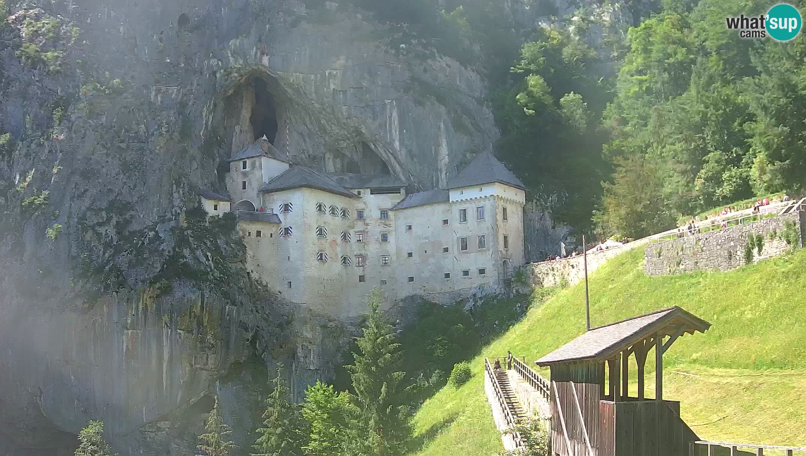 Web kamera Predjamski dvorac – Postojna – Slovenija