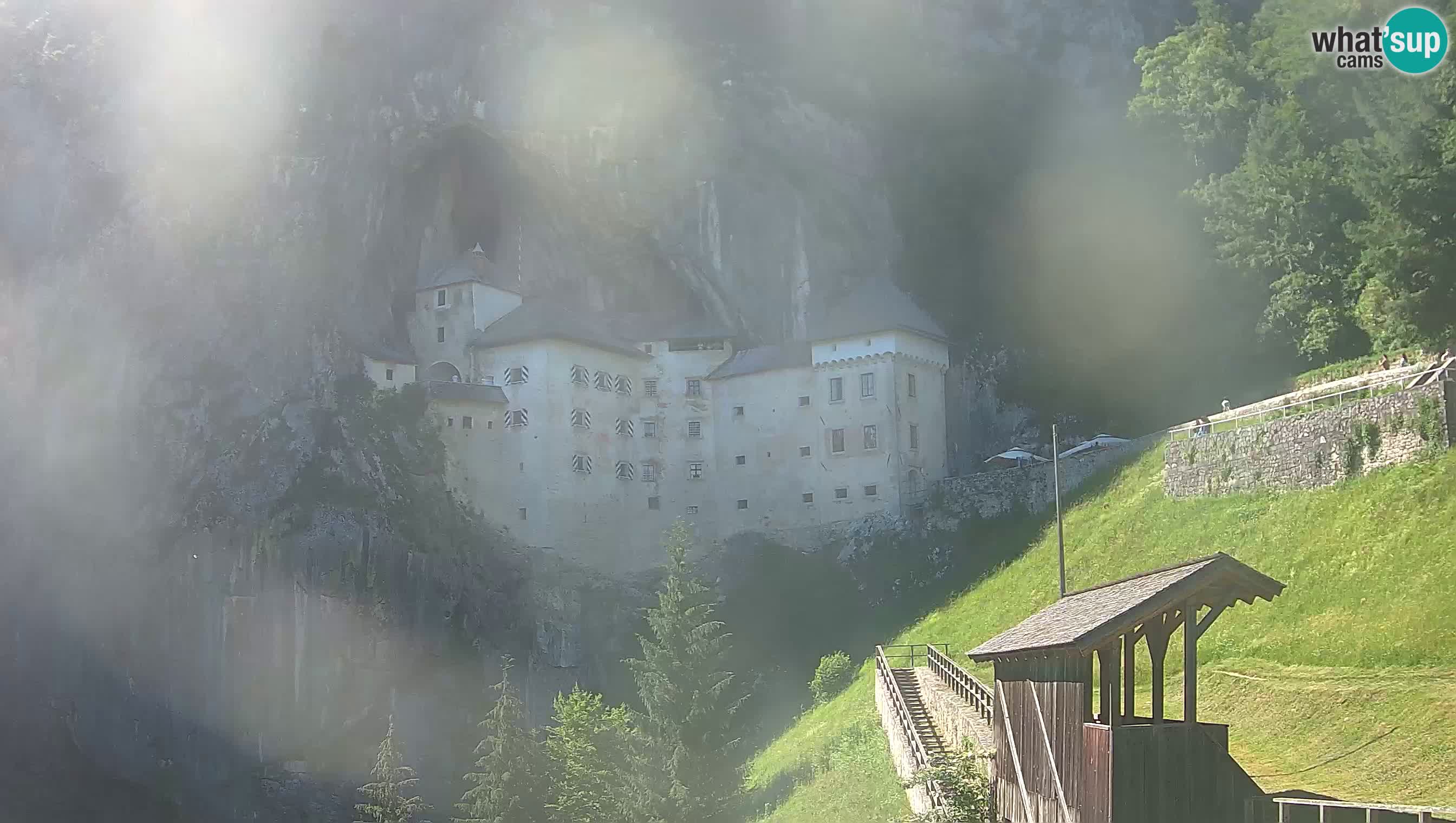 Live Webcam Höhlenburg Predjama – Postojna – Slowenien