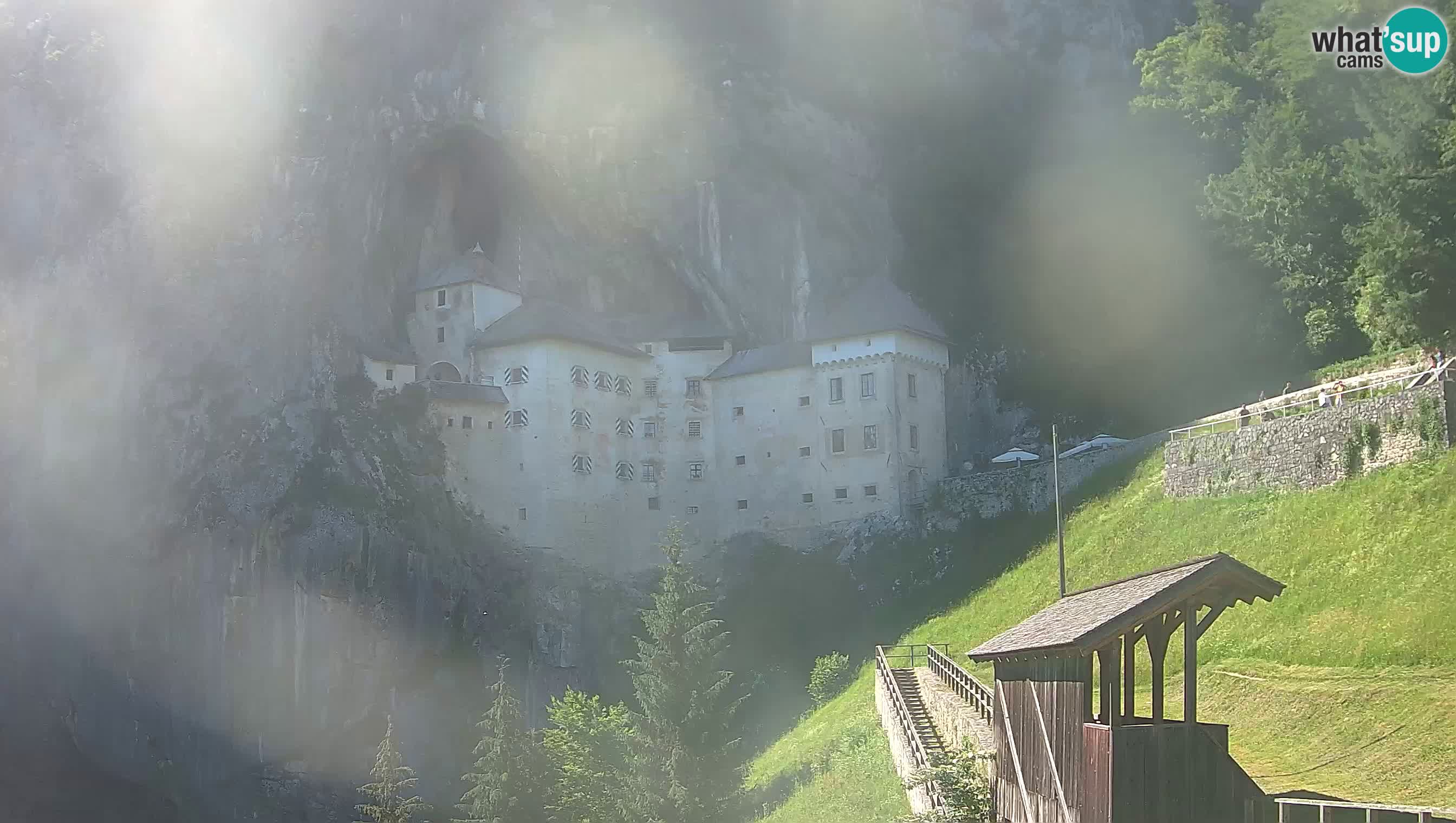 Live Webcam Höhlenburg Predjama – Postojna – Slowenien