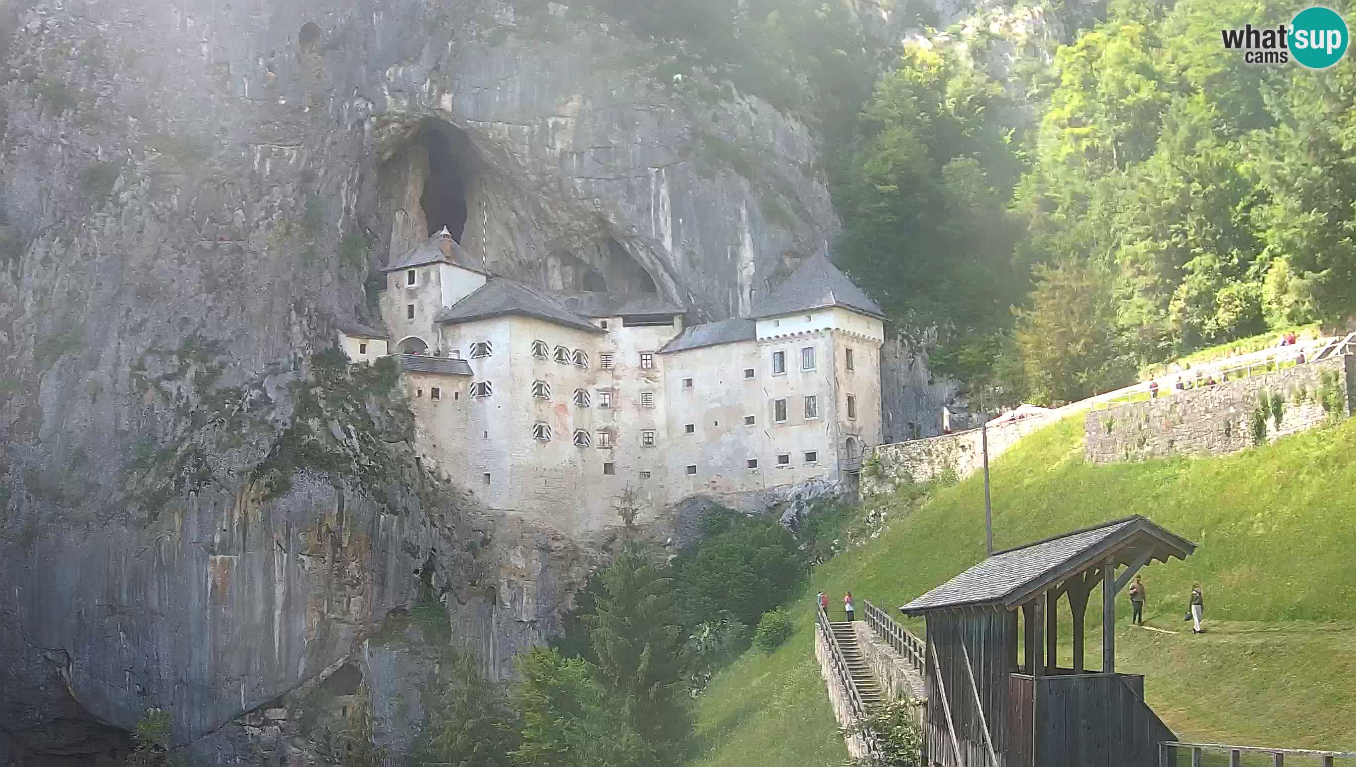 Live Webcam Höhlenburg Predjama – Postojna – Slowenien