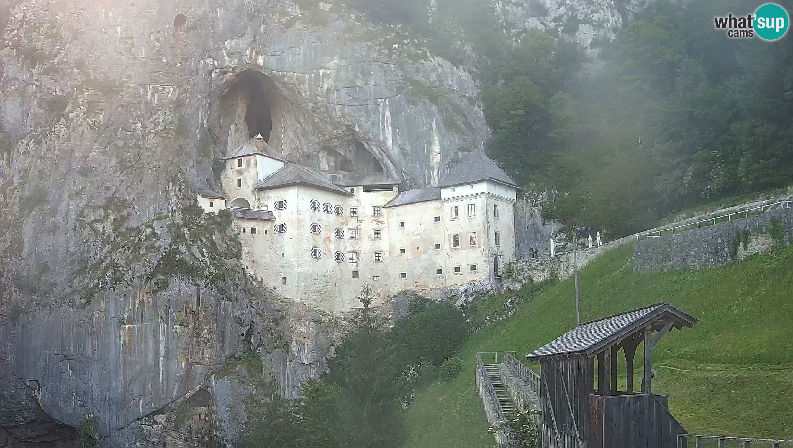 Web kamera Predjamski dvorac – Postojna – Slovenija