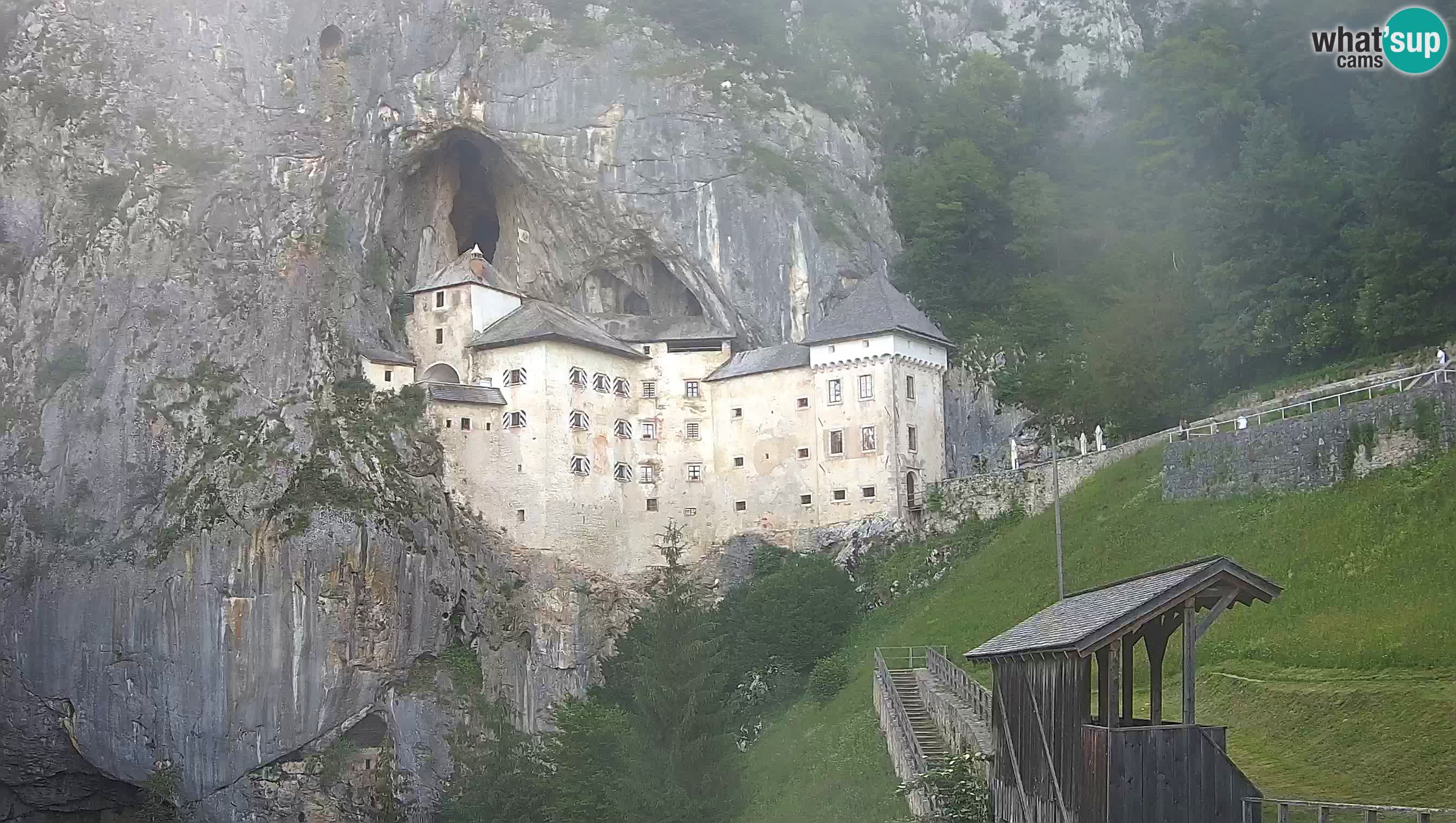 Web kamera Predjamski dvorac – Postojna – Slovenija