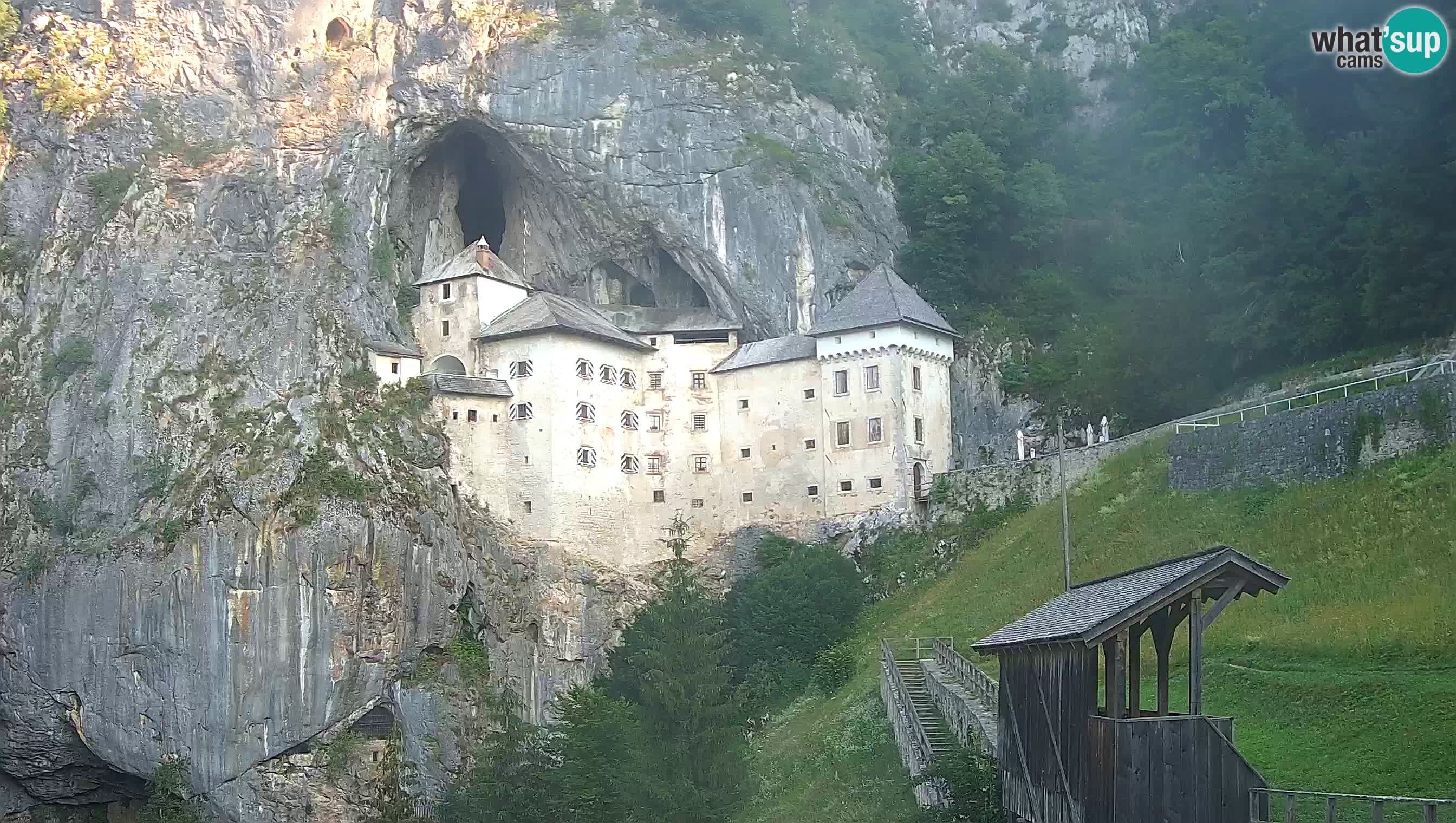 Live Webcam Grad Predjama – Château de Predjama – Postojna – Slovénie